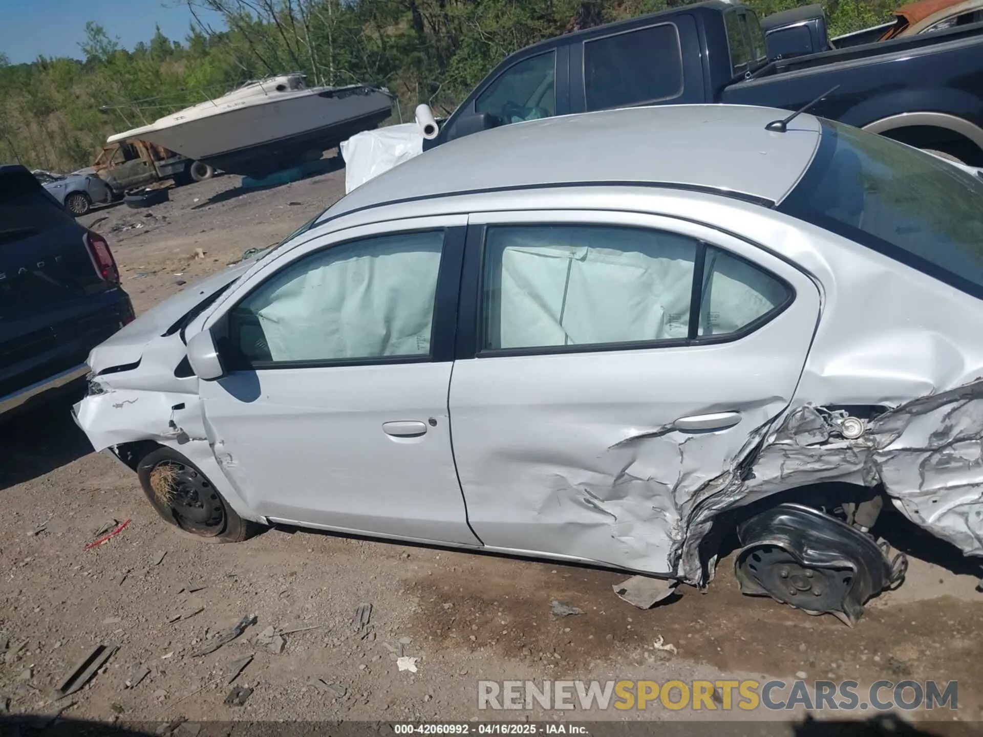 14 fotografías del automóvil dañado ML32FUFJ6NHF02539 MITSUBISHI MIRAGE G4 2022