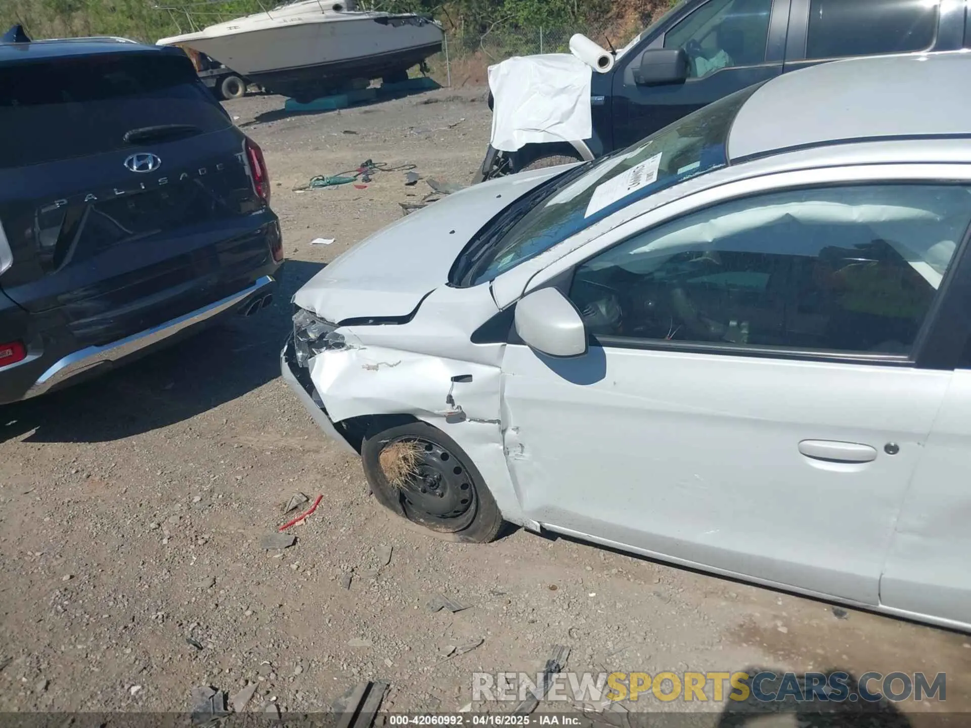 17 fotografías del automóvil dañado ML32FUFJ6NHF02539 MITSUBISHI MIRAGE G4 2022