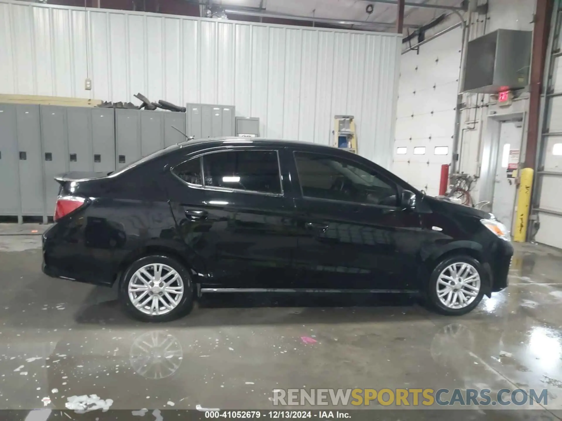 13 fotografías del automóvil dañado ML32FUFJ8NHF01909 MITSUBISHI MIRAGE G4 2022