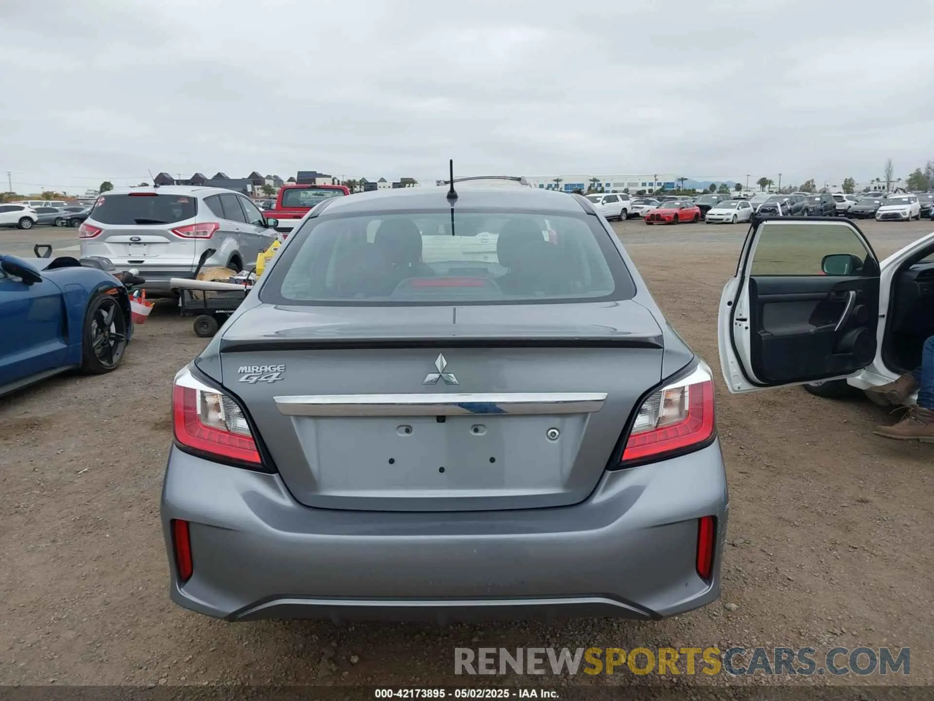 16 fotografías del automóvil dañado ML32FUFJXNHF07193 MITSUBISHI MIRAGE G4 2022
