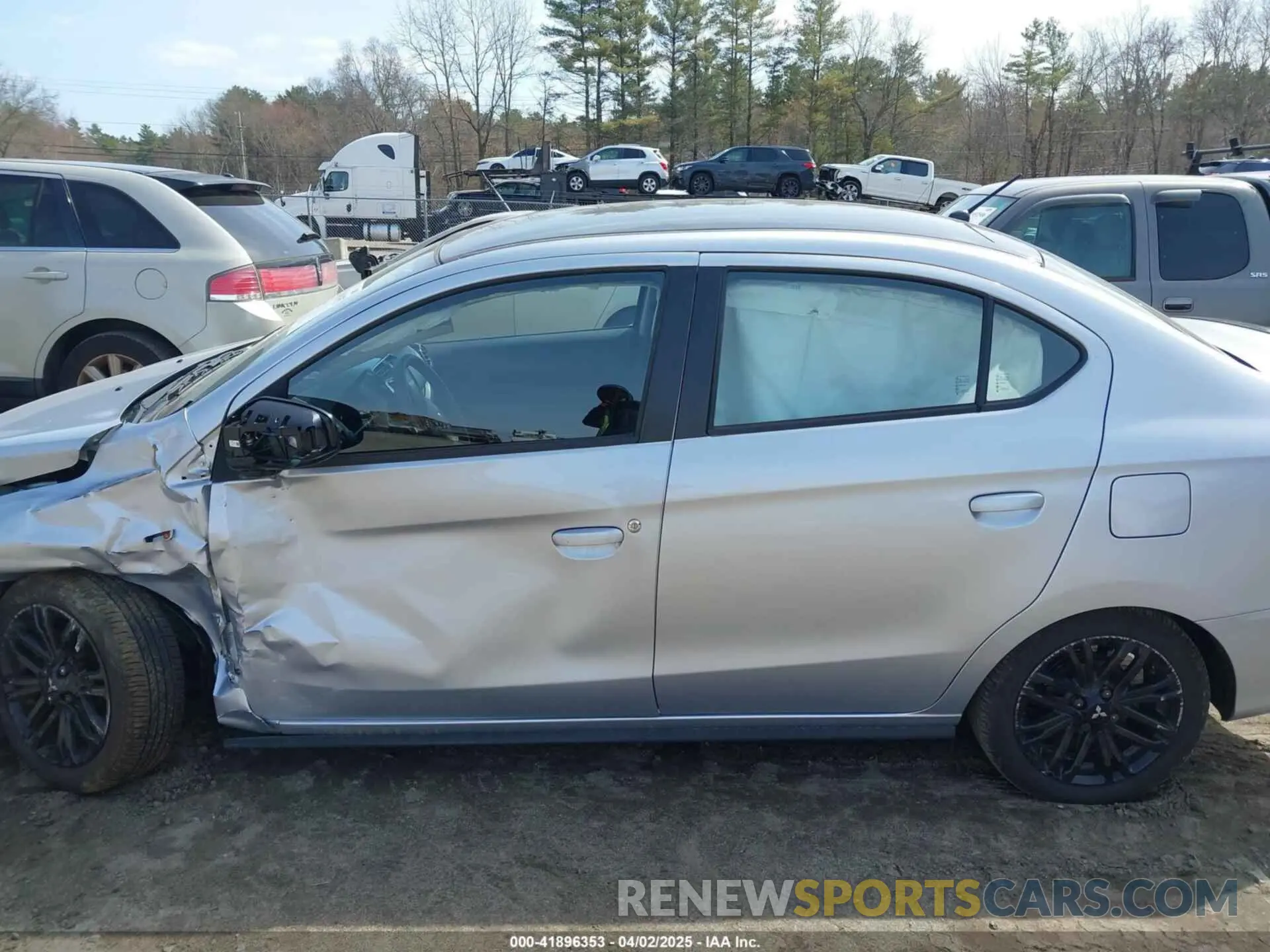 14 fotografías del automóvil dañado ML32FUFJ0PHF02202 MITSUBISHI MIRAGE G4 2023