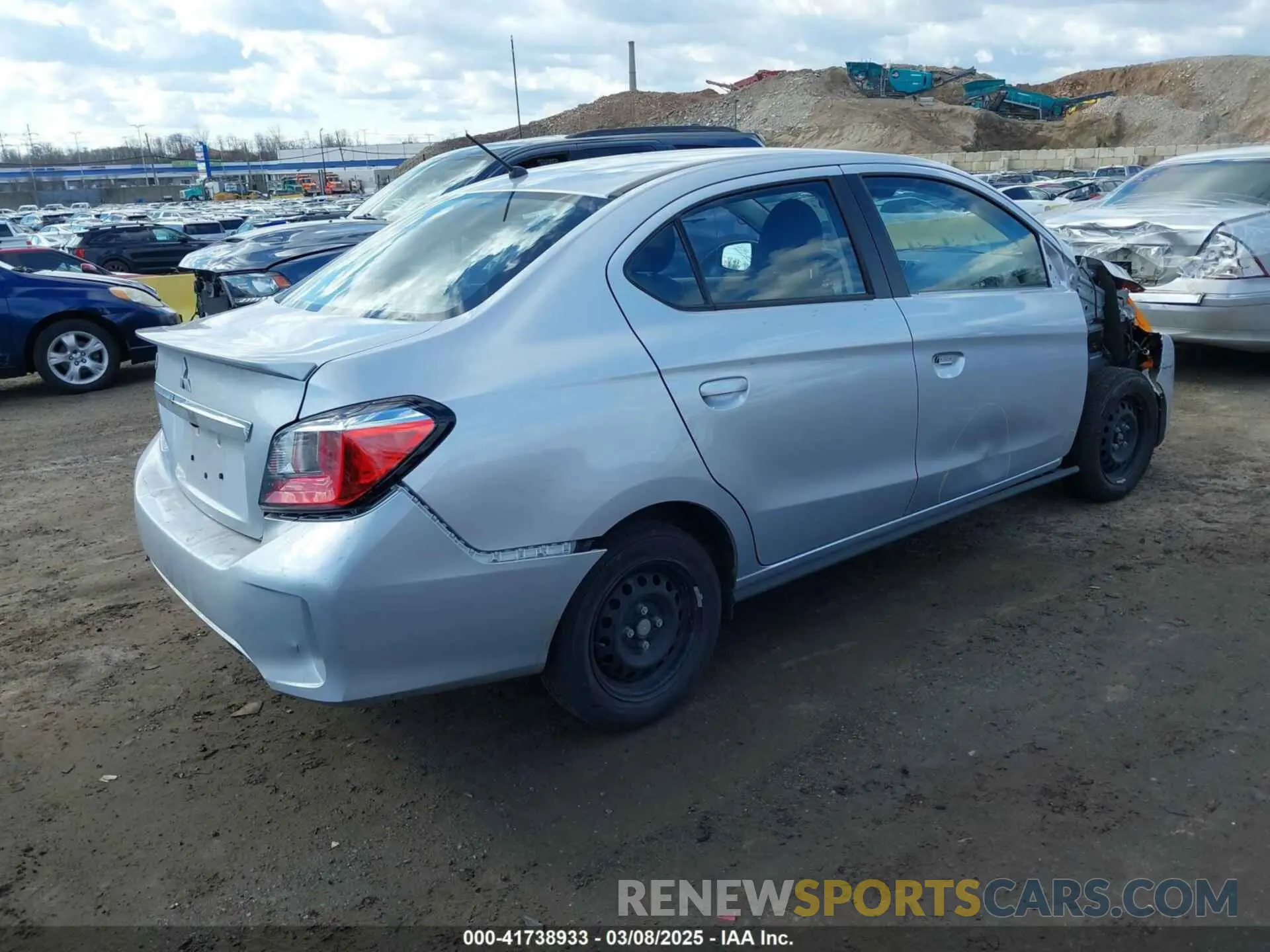 4 fotografías del automóvil dañado ML32FUFJ0PHF02376 MITSUBISHI MIRAGE G4 2023