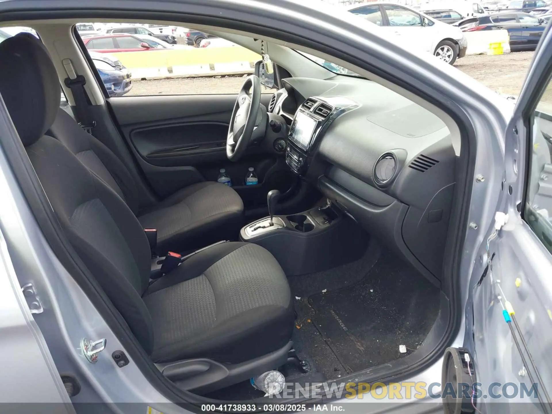 5 fotografías del automóvil dañado ML32FUFJ0PHF02376 MITSUBISHI MIRAGE G4 2023