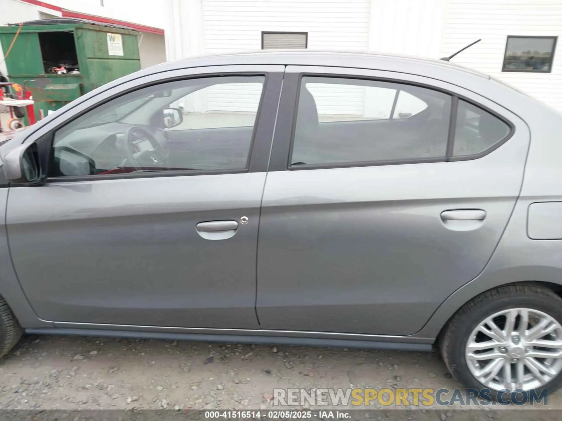 14 fotografías del automóvil dañado ML32FUFJ2PHF06171 MITSUBISHI MIRAGE G4 2023