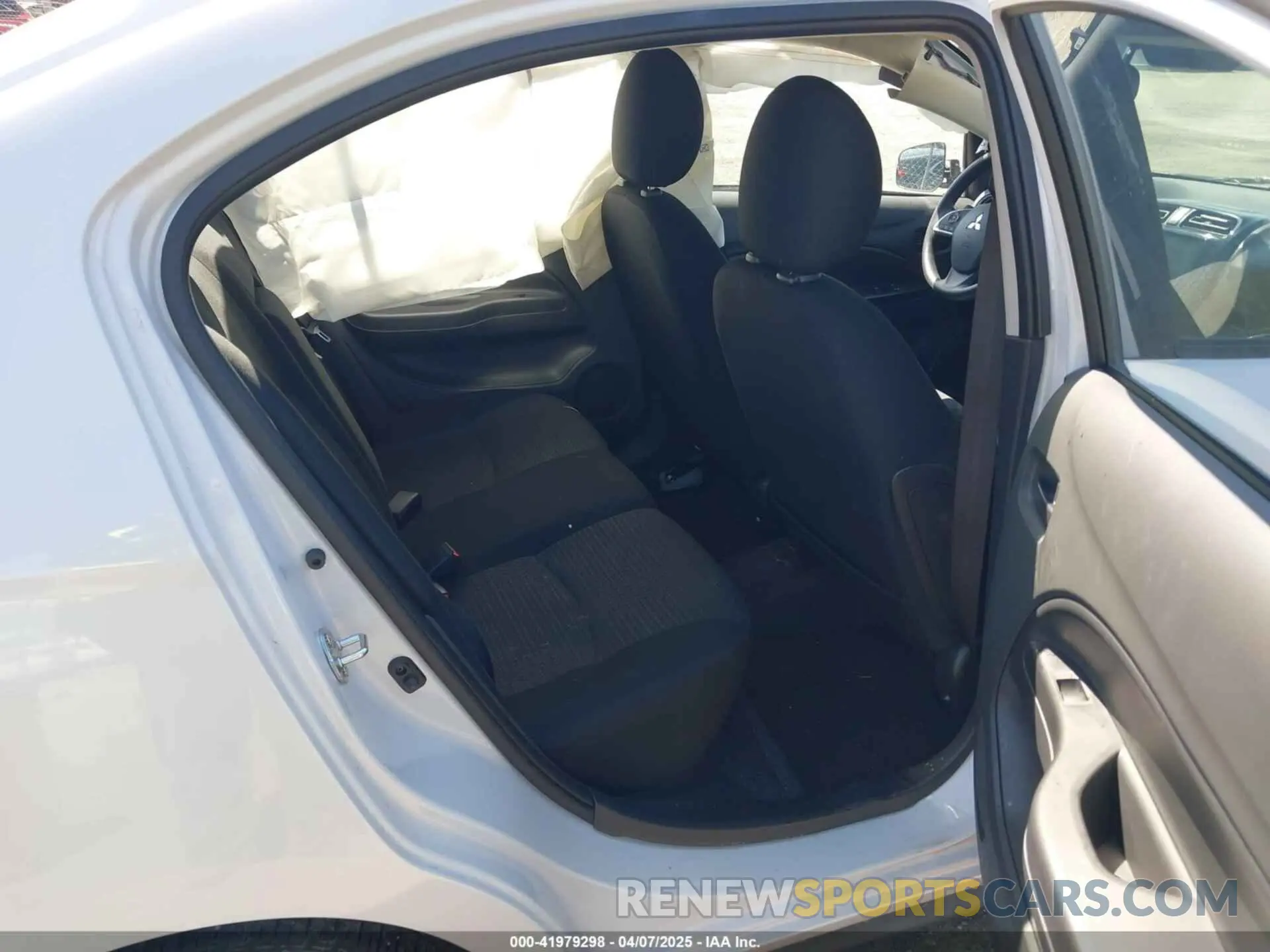 8 fotografías del automóvil dañado ML32FUFJ3PHF06485 MITSUBISHI MIRAGE G4 2023