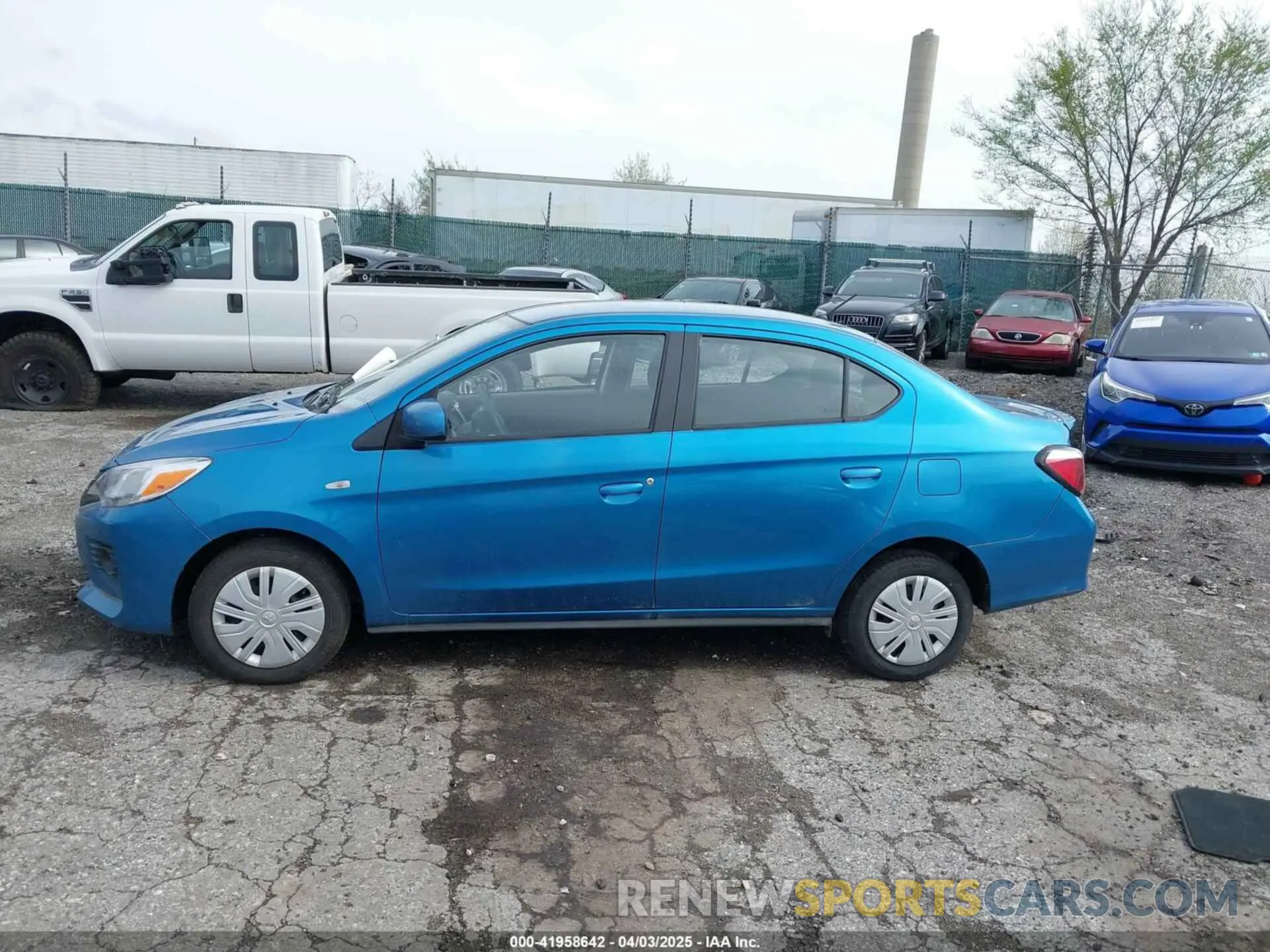 14 fotografías del automóvil dañado ML32FUFJ4PHF06026 MITSUBISHI MIRAGE G4 2023