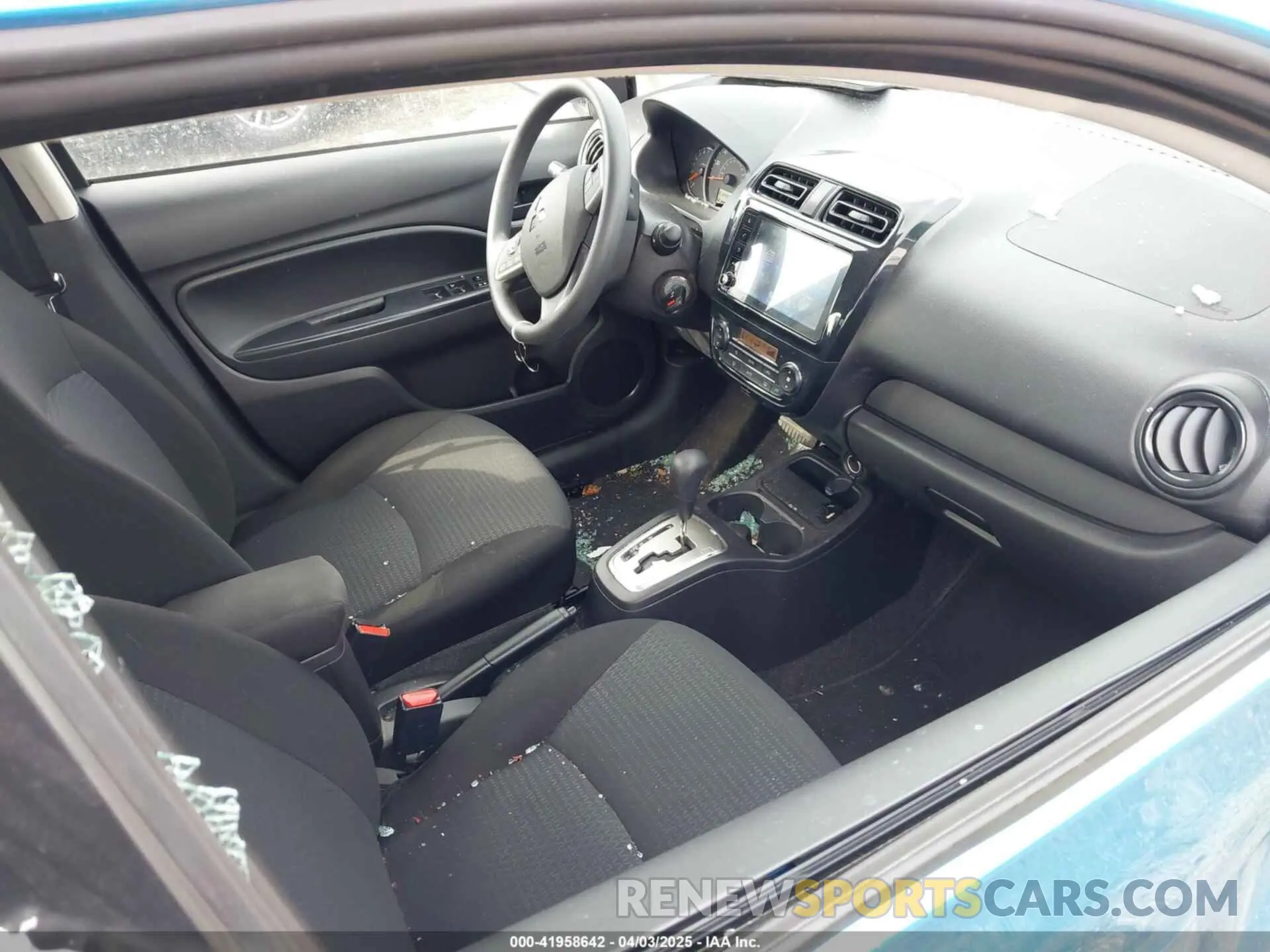 5 fotografías del automóvil dañado ML32FUFJ4PHF06026 MITSUBISHI MIRAGE G4 2023