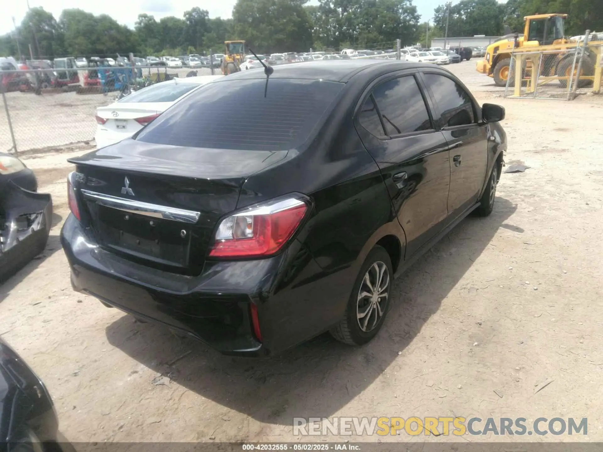 4 fotografías del automóvil dañado ML32FUFJ5PHF01742 MITSUBISHI MIRAGE G4 2023