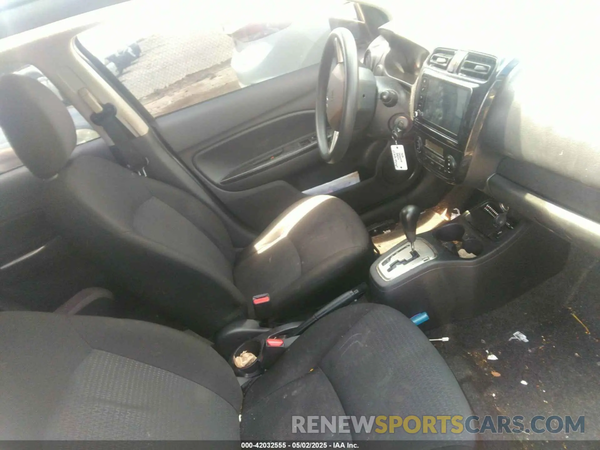 5 fotografías del automóvil dañado ML32FUFJ5PHF01742 MITSUBISHI MIRAGE G4 2023