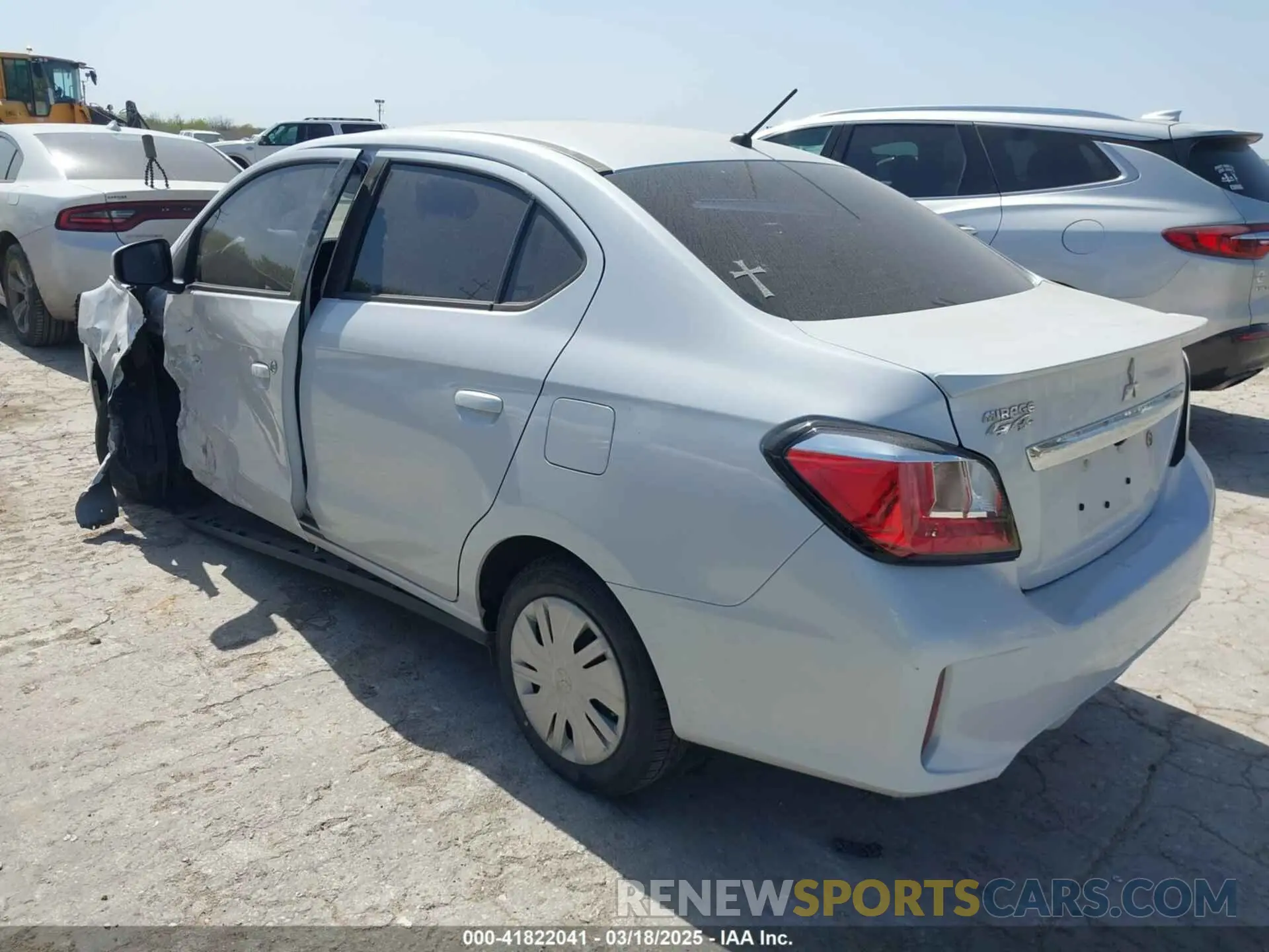 3 fotografías del automóvil dañado ML32FUFJ5PHF03944 MITSUBISHI MIRAGE G4 2023