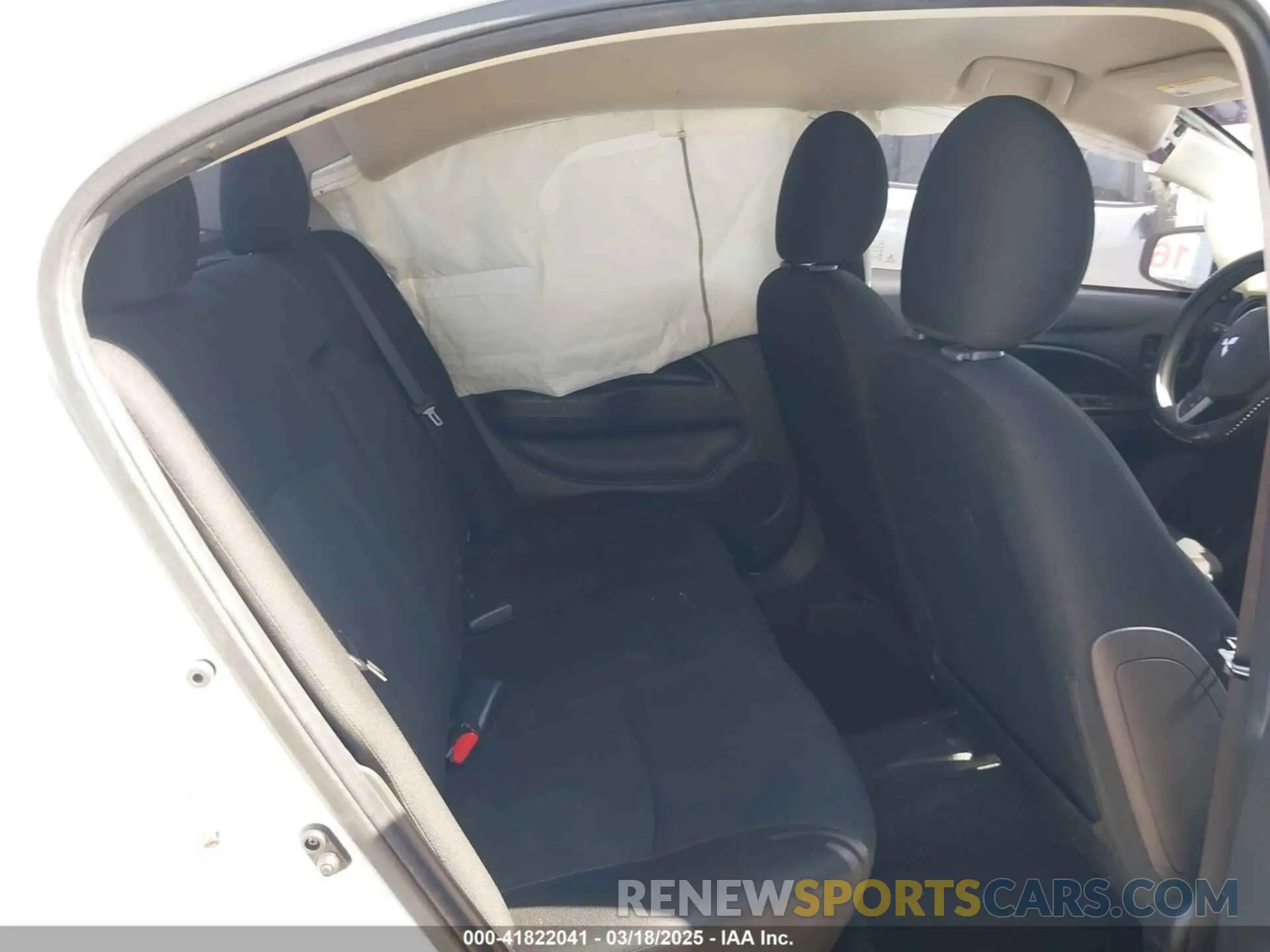 8 fotografías del automóvil dañado ML32FUFJ5PHF03944 MITSUBISHI MIRAGE G4 2023