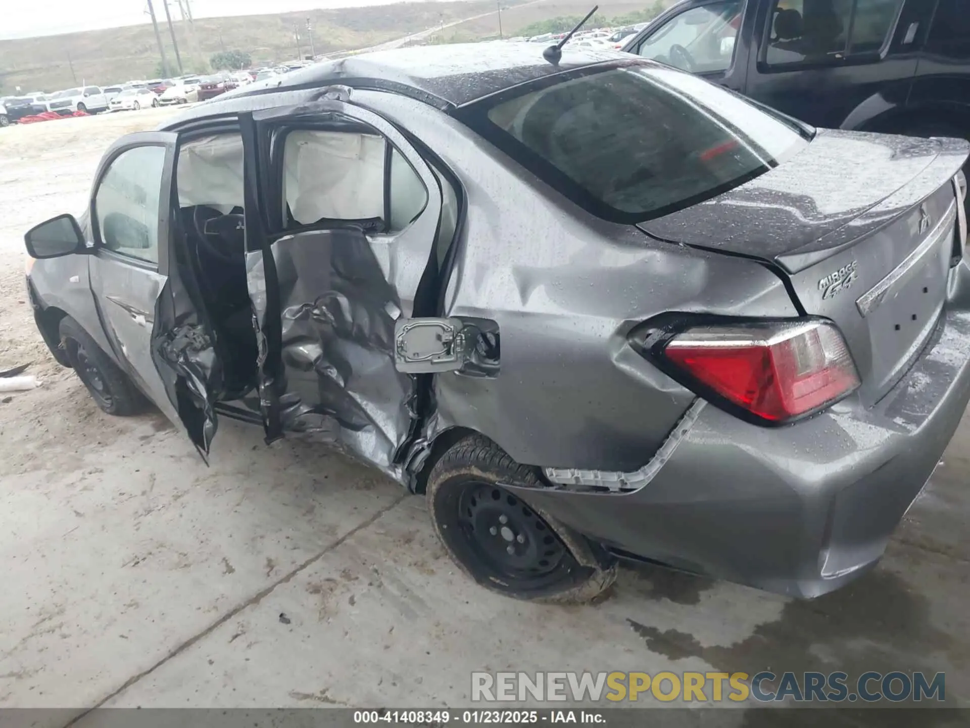 6 fotografías del automóvil dañado ML32FUFJ6PHF01961 MITSUBISHI MIRAGE G4 2023