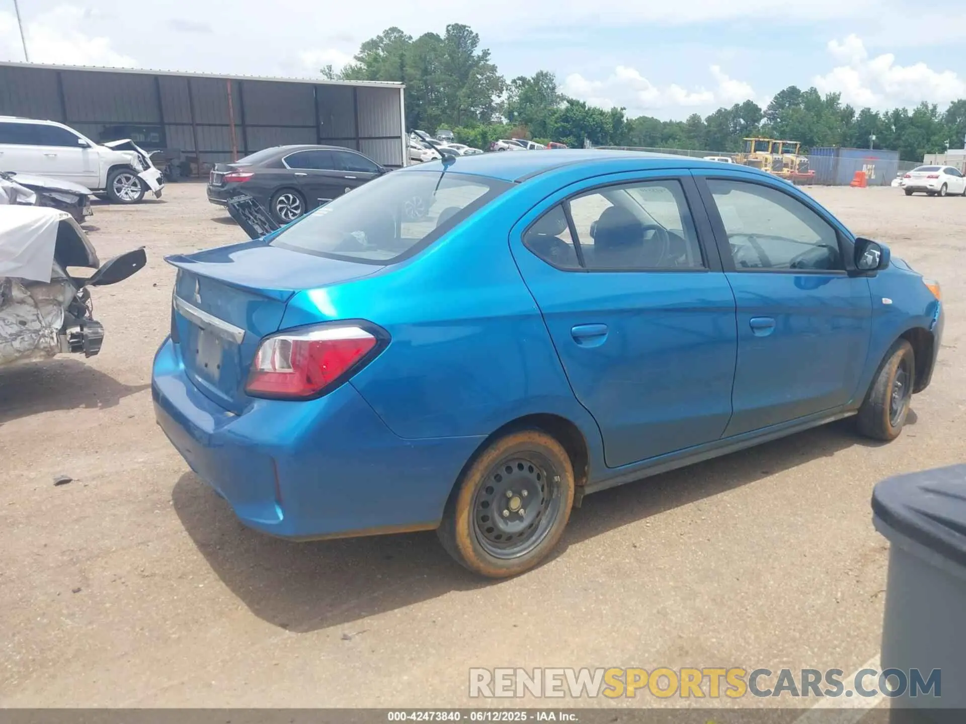 4 fotografías del automóvil dañado ML32FUFJ6PHF06030 MITSUBISHI MIRAGE G4 2023