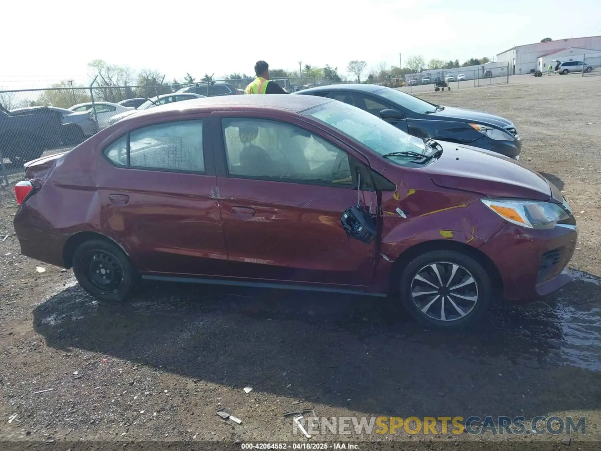 13 fotografías del automóvil dañado ML32FUFJ8PHF01380 MITSUBISHI MIRAGE G4 2023