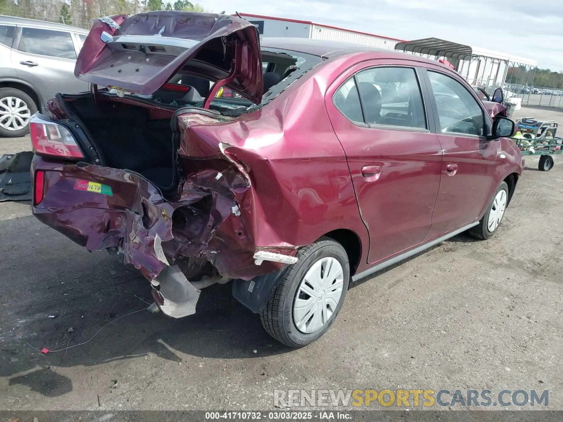 4 fotografías del automóvil dañado ML32FUFJ8PHF02013 MITSUBISHI MIRAGE G4 2023