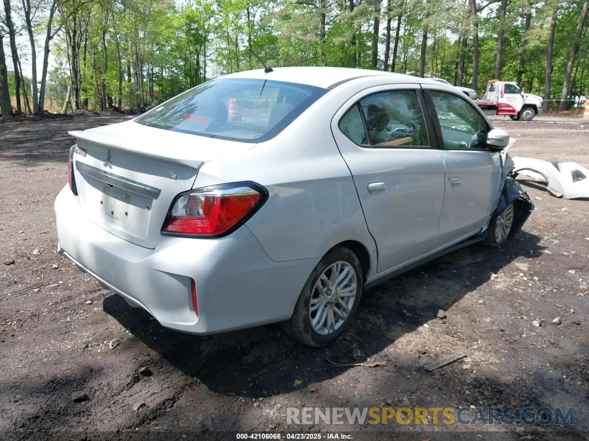 4 fotografías del automóvil dañado ML32FVFJ3PHF00899 MITSUBISHI MIRAGE G4 2023