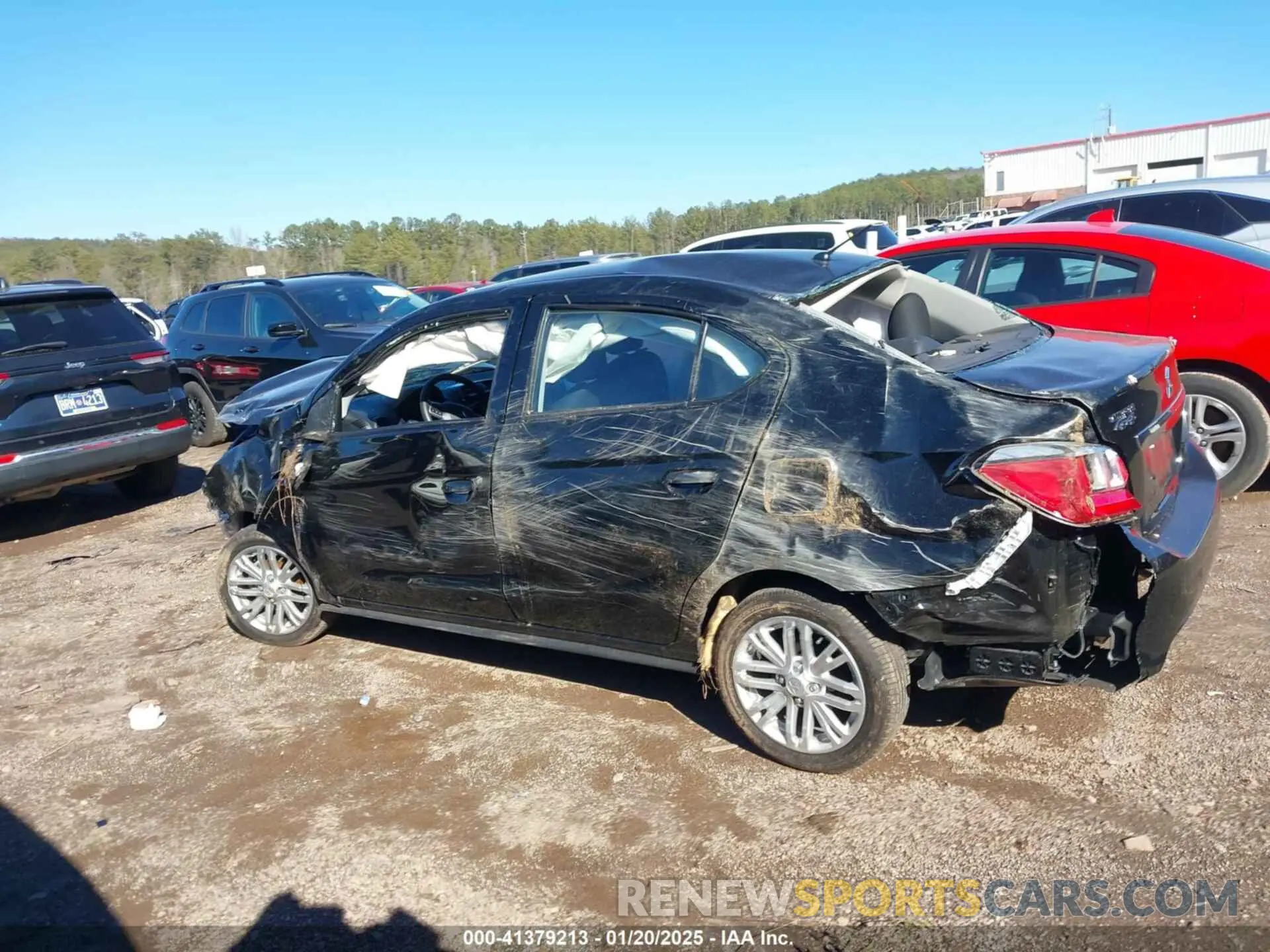 13 fotografías del automóvil dañado ML32FUFJ0RHF01179 MITSUBISHI MIRAGE G4 2024