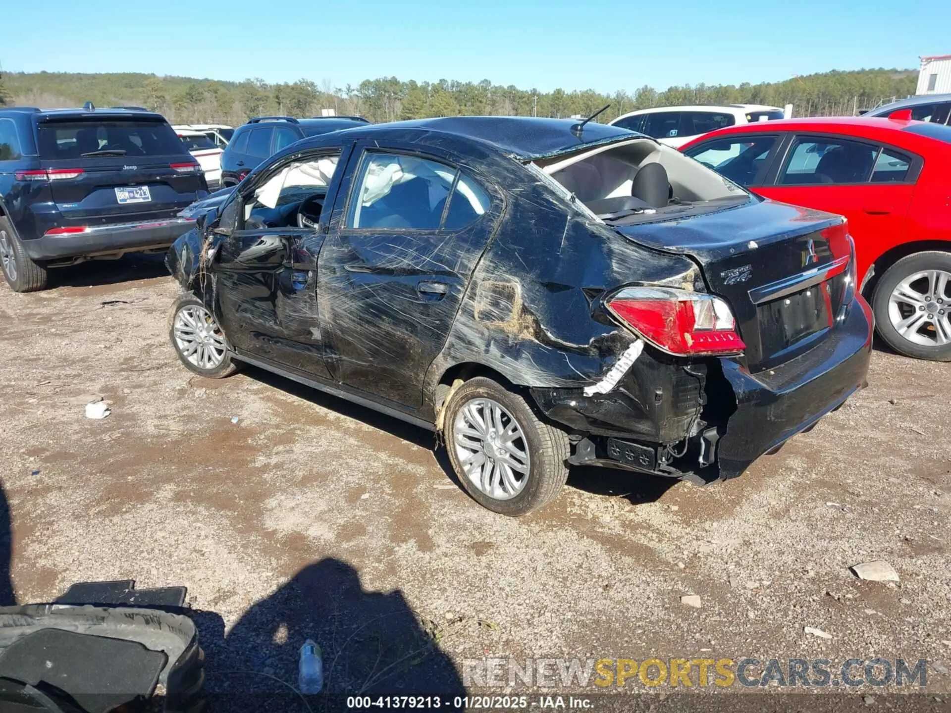 3 fotografías del automóvil dañado ML32FUFJ0RHF01179 MITSUBISHI MIRAGE G4 2024