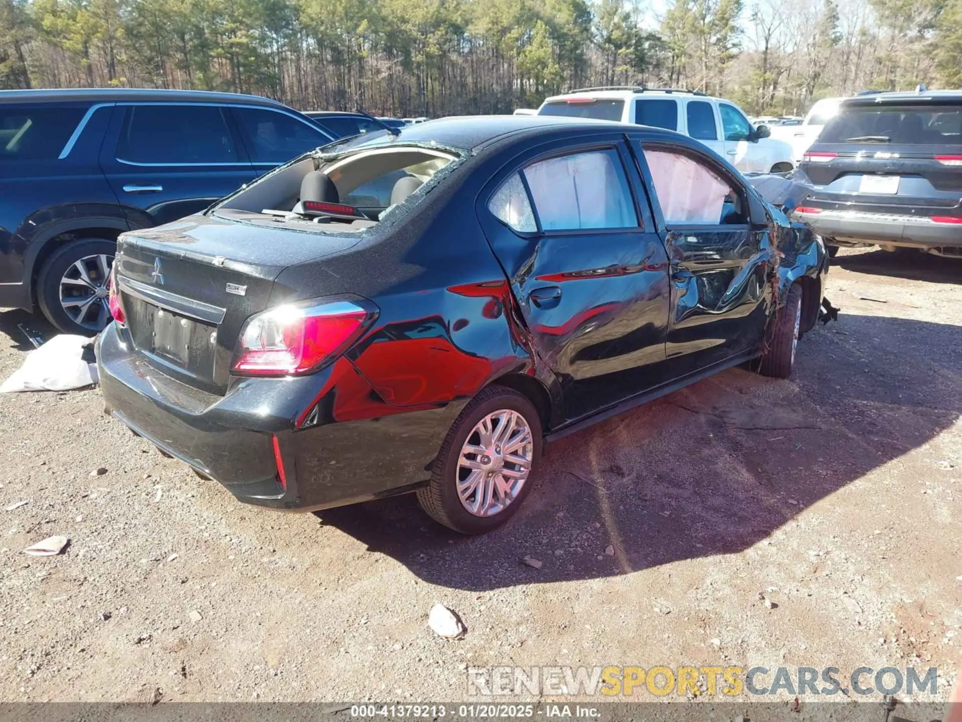 4 fotografías del automóvil dañado ML32FUFJ0RHF01179 MITSUBISHI MIRAGE G4 2024