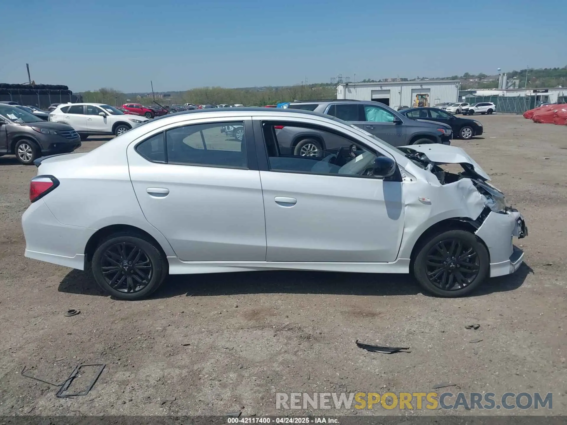 12 fotografías del automóvil dañado ML32FUFJ0RHF09203 MITSUBISHI MIRAGE G4 2024
