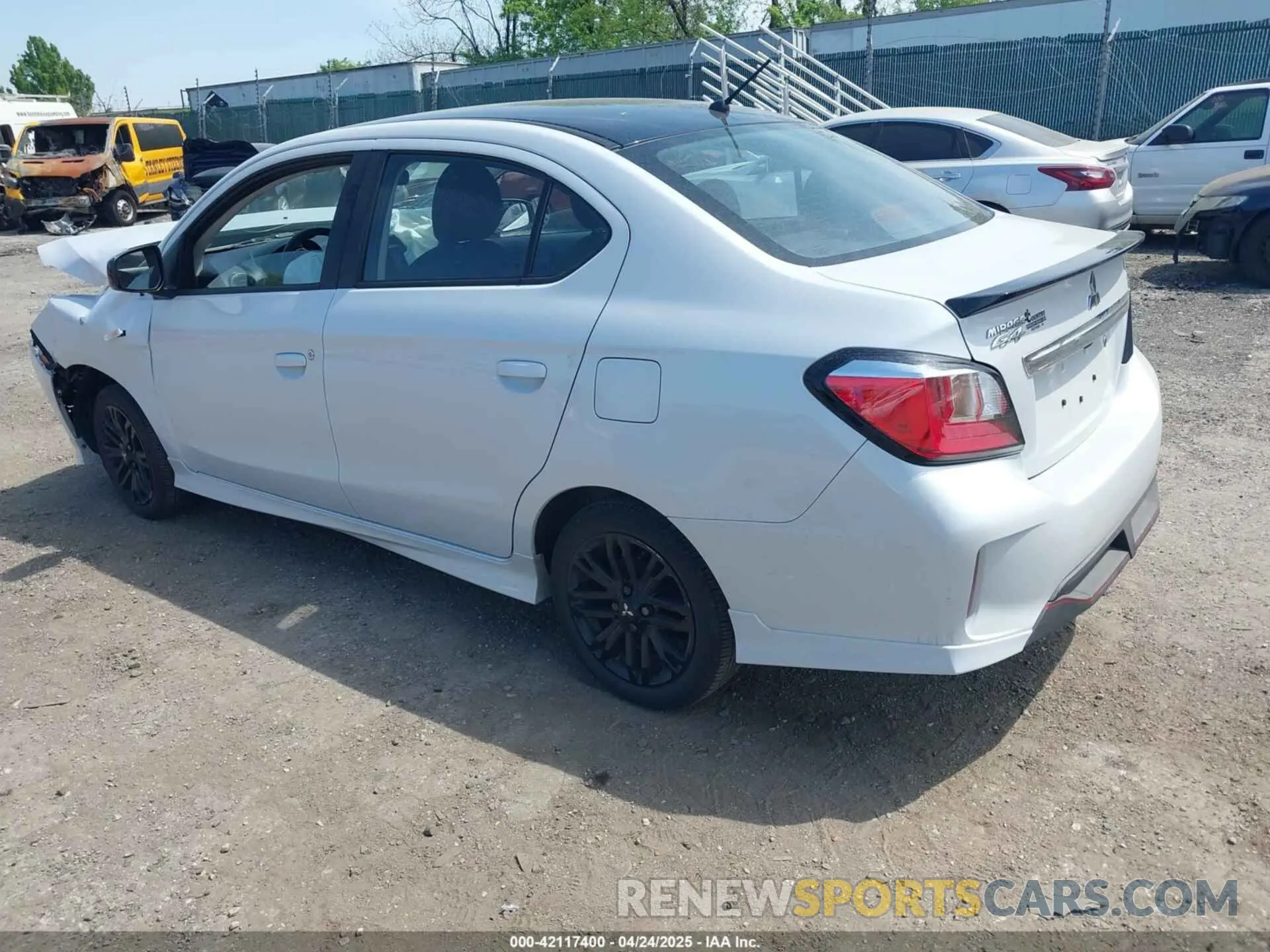 3 fotografías del automóvil dañado ML32FUFJ0RHF09203 MITSUBISHI MIRAGE G4 2024