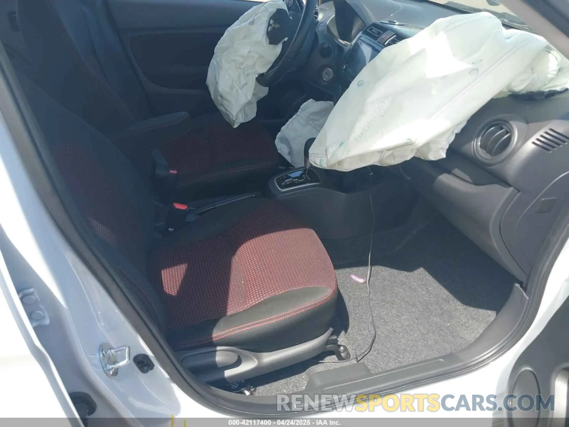5 fotografías del automóvil dañado ML32FUFJ0RHF09203 MITSUBISHI MIRAGE G4 2024
