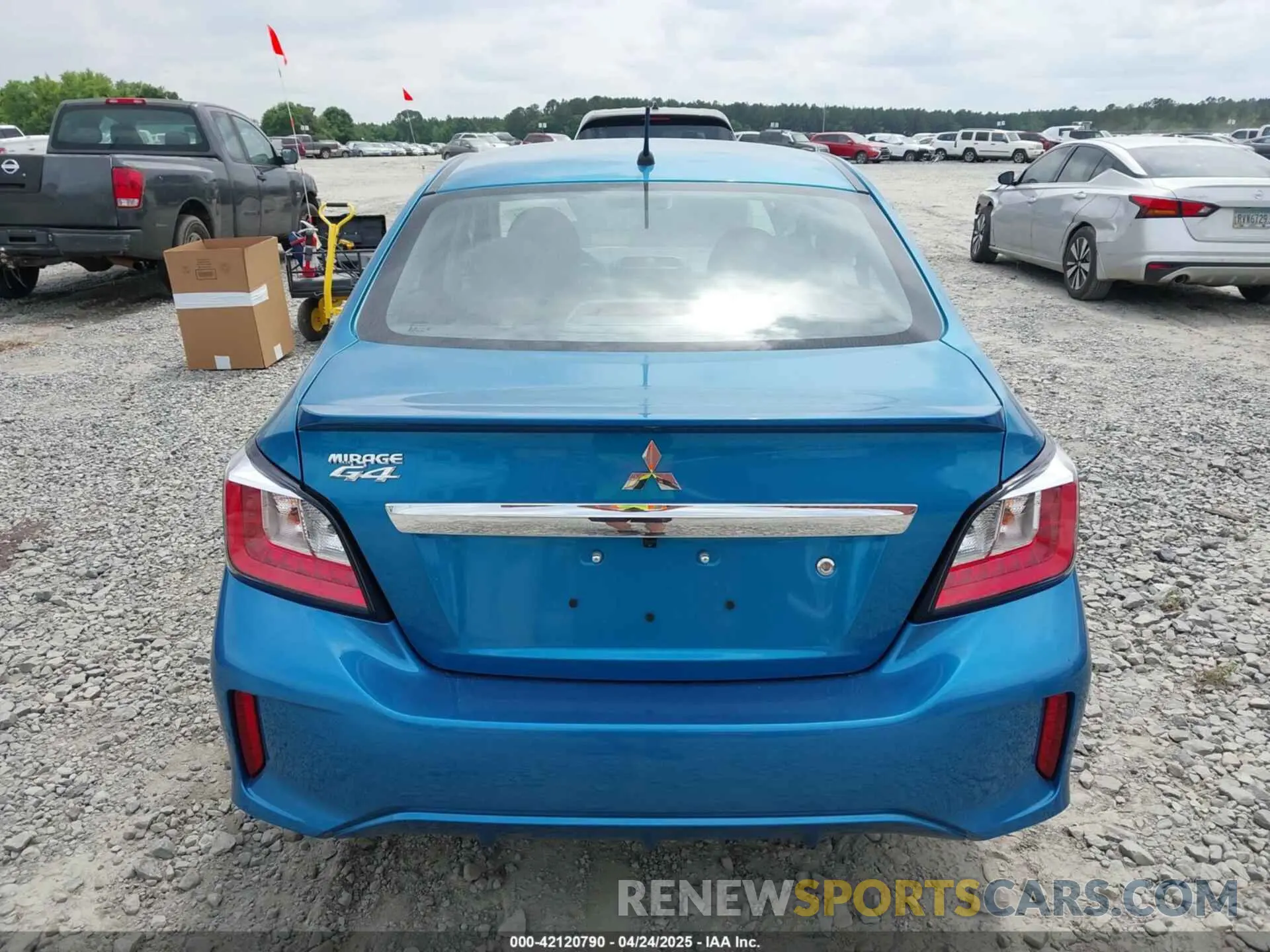 16 fotografías del automóvil dañado ML32FUFJ1RHF18153 MITSUBISHI MIRAGE G4 2024