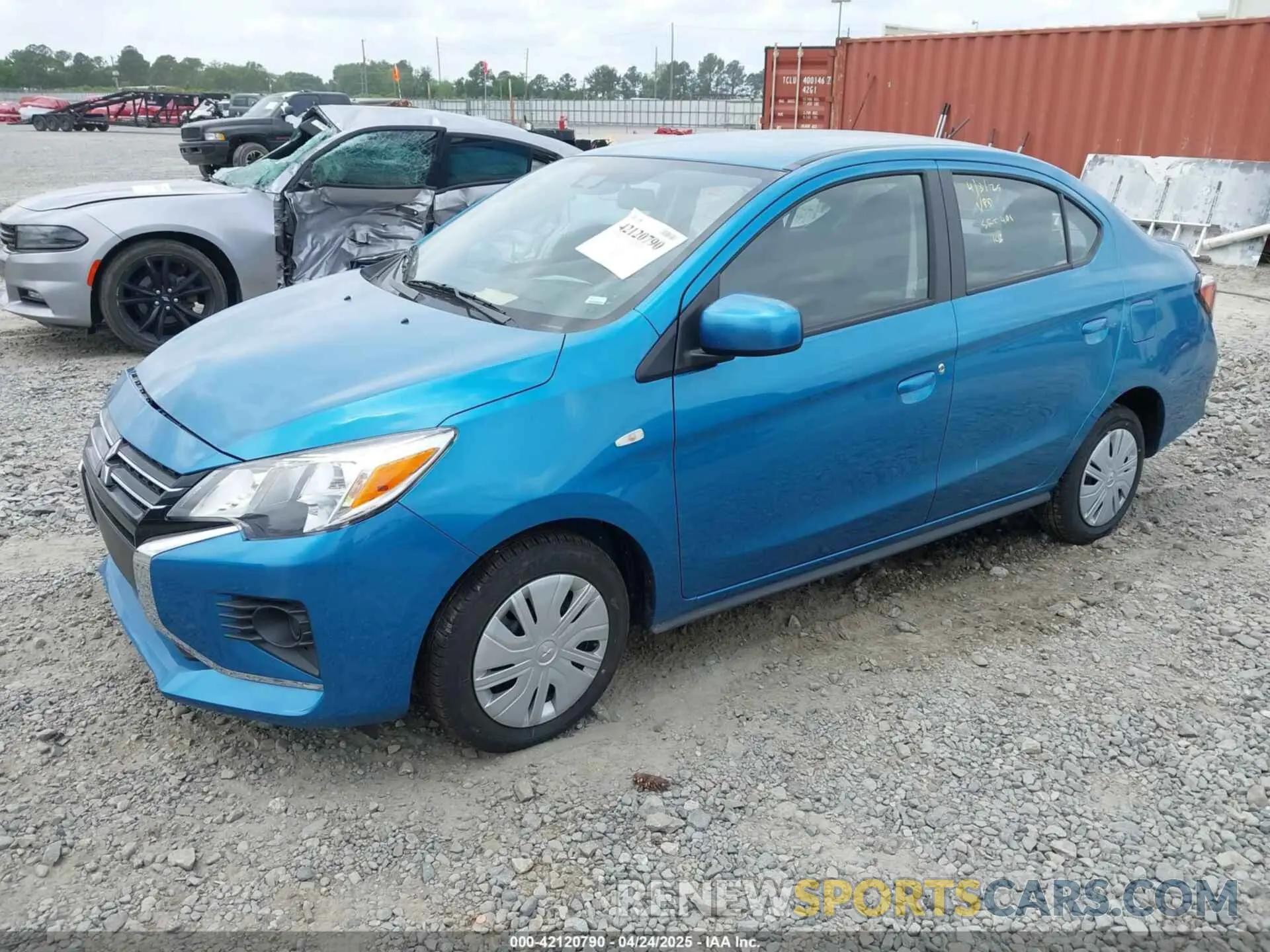 2 fotografías del automóvil dañado ML32FUFJ1RHF18153 MITSUBISHI MIRAGE G4 2024
