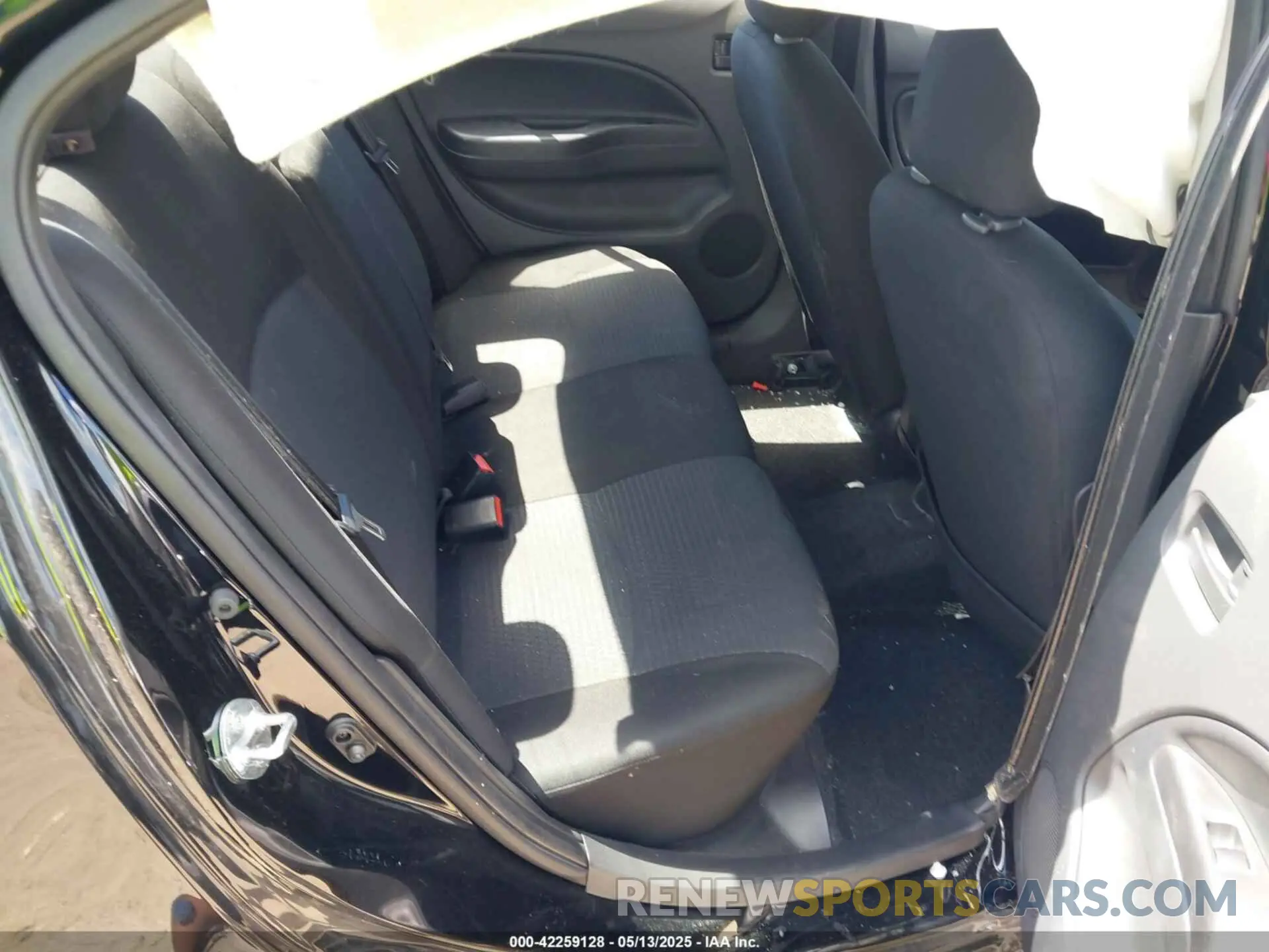 8 fotografías del automóvil dañado ML32FUFJ2RHF09235 MITSUBISHI MIRAGE G4 2024