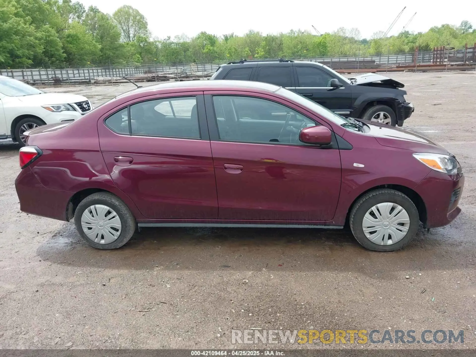 13 fotografías del automóvil dañado ML32FUFJ4RHF02299 MITSUBISHI MIRAGE G4 2024
