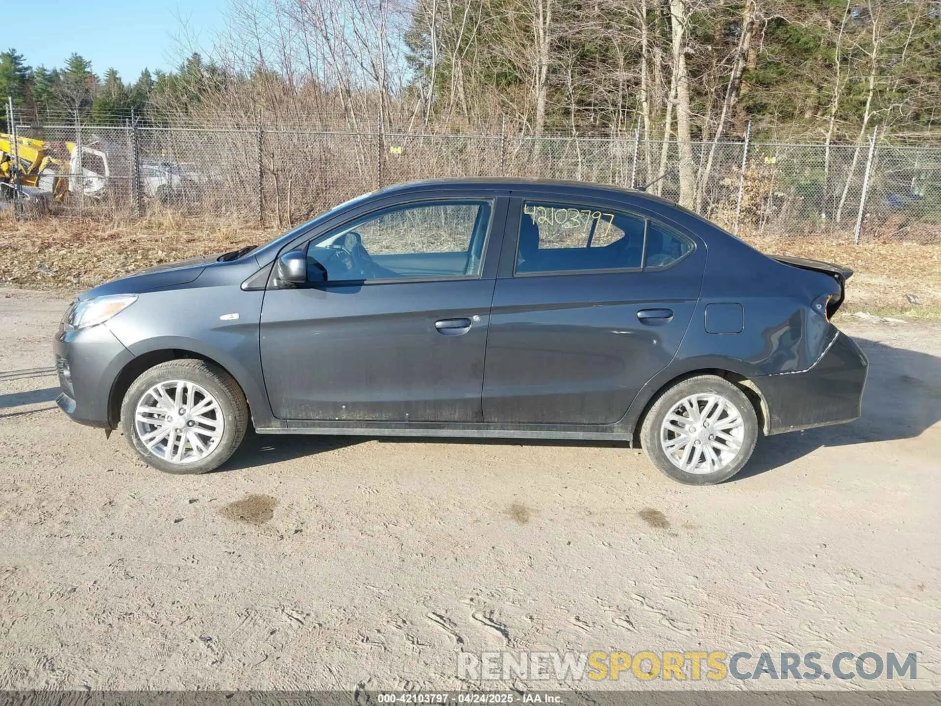 14 fotografías del automóvil dañado ML32FUFJ4RHF07678 MITSUBISHI MIRAGE G4 2024
