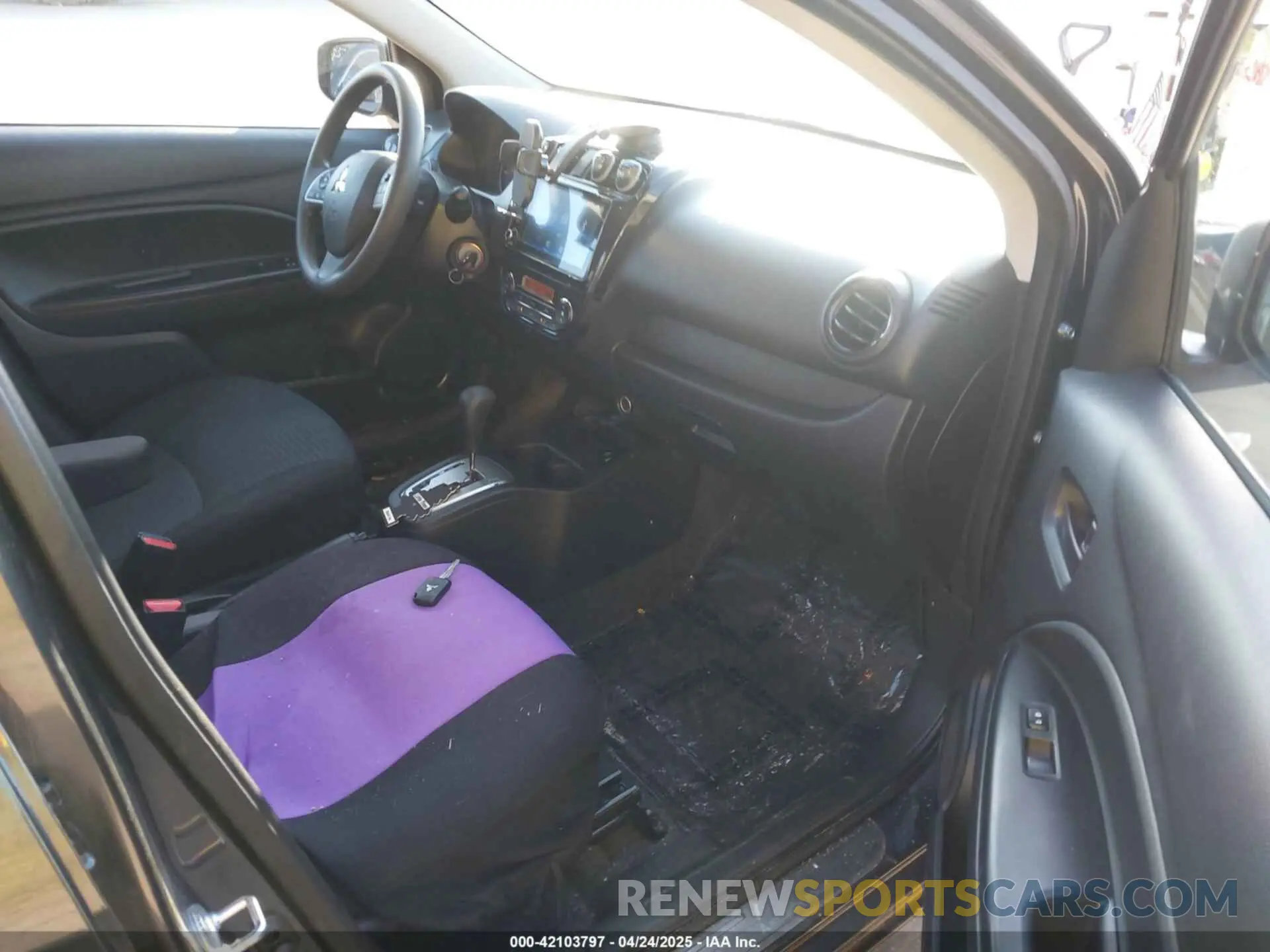 5 fotografías del automóvil dañado ML32FUFJ4RHF07678 MITSUBISHI MIRAGE G4 2024