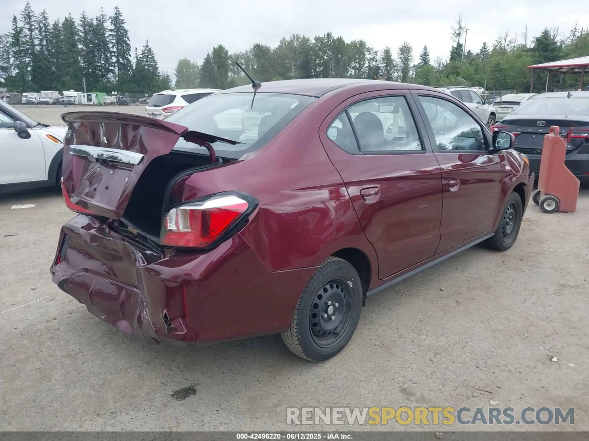 4 fotografías del automóvil dañado ML32FUFJ4RHF19247 MITSUBISHI MIRAGE G4 2024
