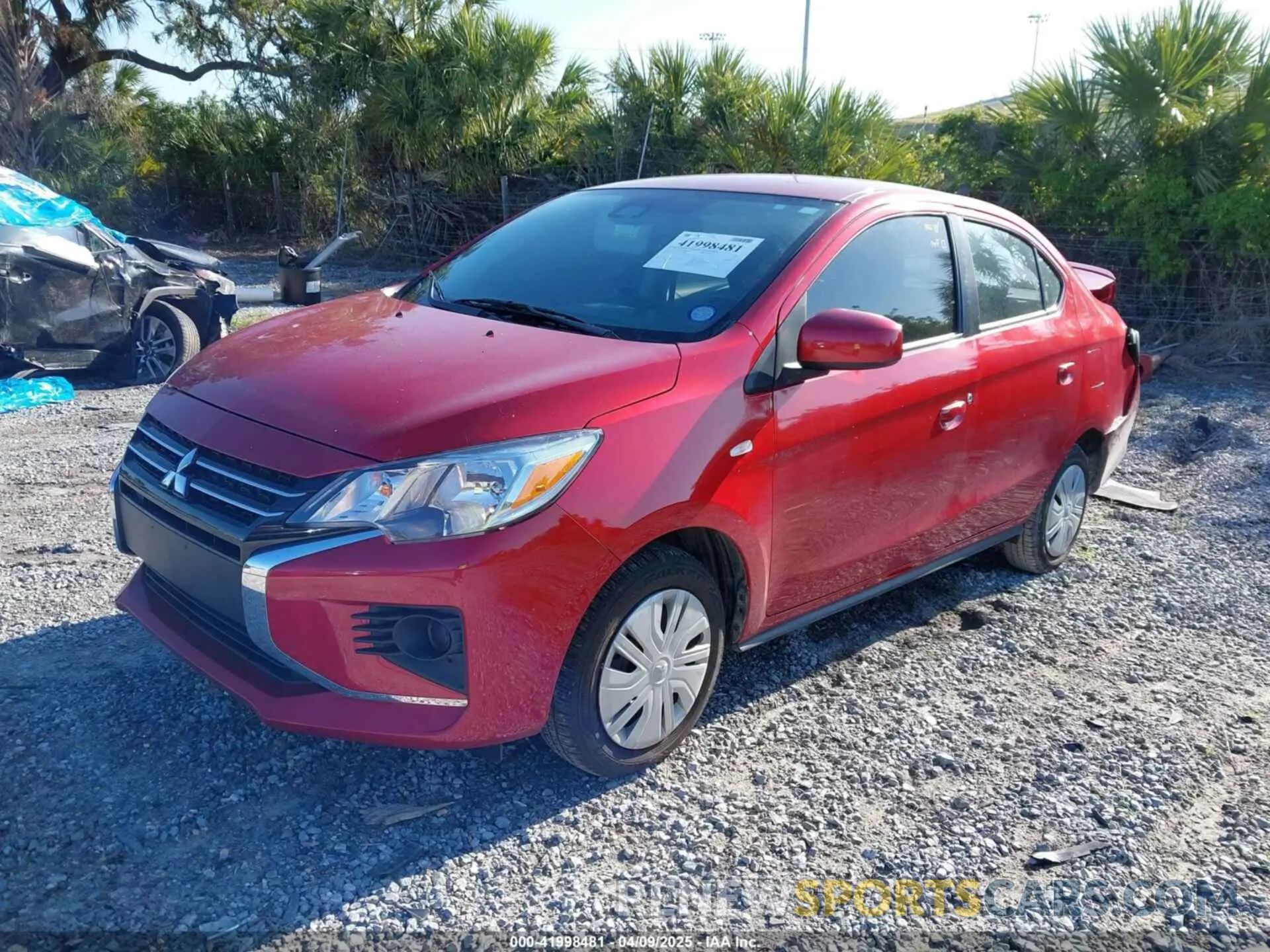 2 fotografías del automóvil dañado ML32FUFJ5RHF06006 MITSUBISHI MIRAGE G4 2024