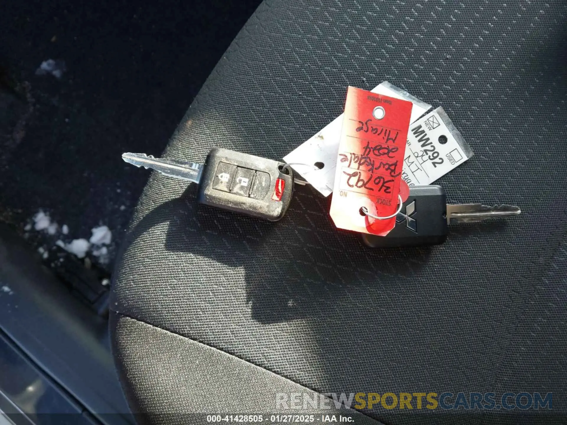 11 fotografías del automóvil dañado ML32FUFJ7RHF00918 MITSUBISHI MIRAGE G4 2024