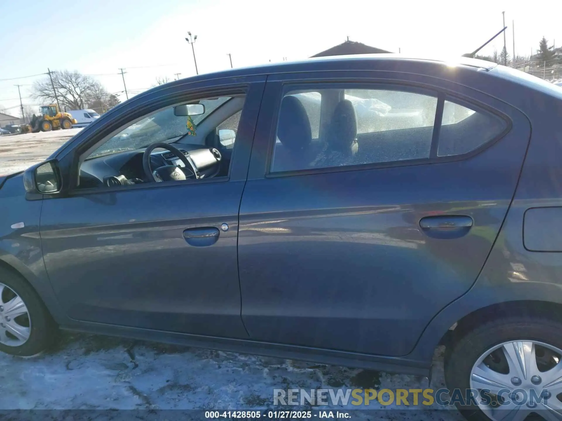 14 fotografías del automóvil dañado ML32FUFJ7RHF00918 MITSUBISHI MIRAGE G4 2024