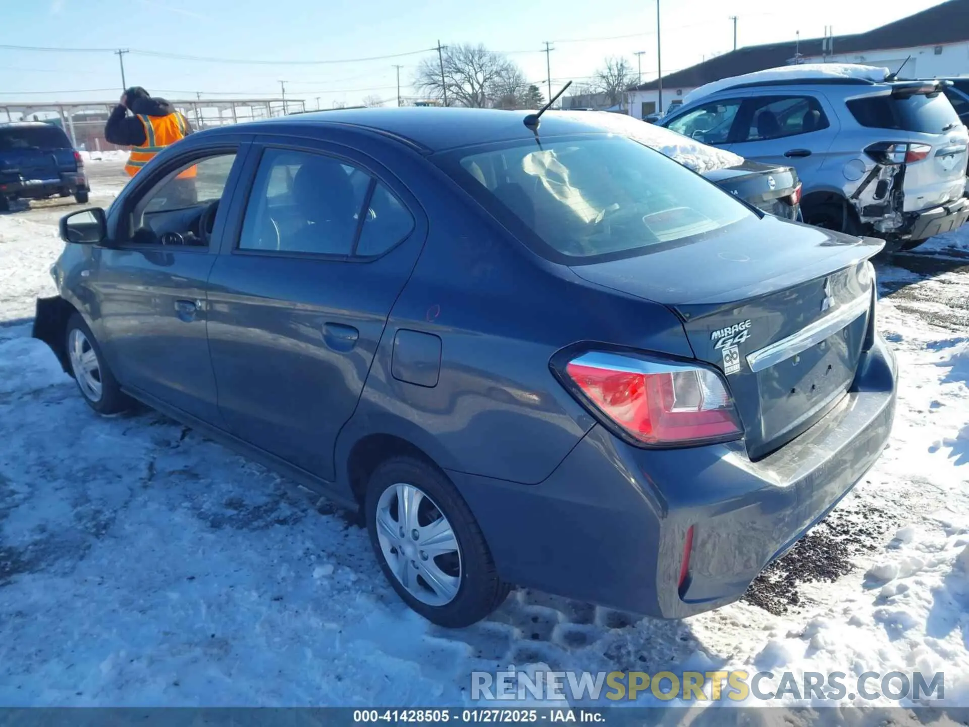 3 fotografías del automóvil dañado ML32FUFJ7RHF00918 MITSUBISHI MIRAGE G4 2024