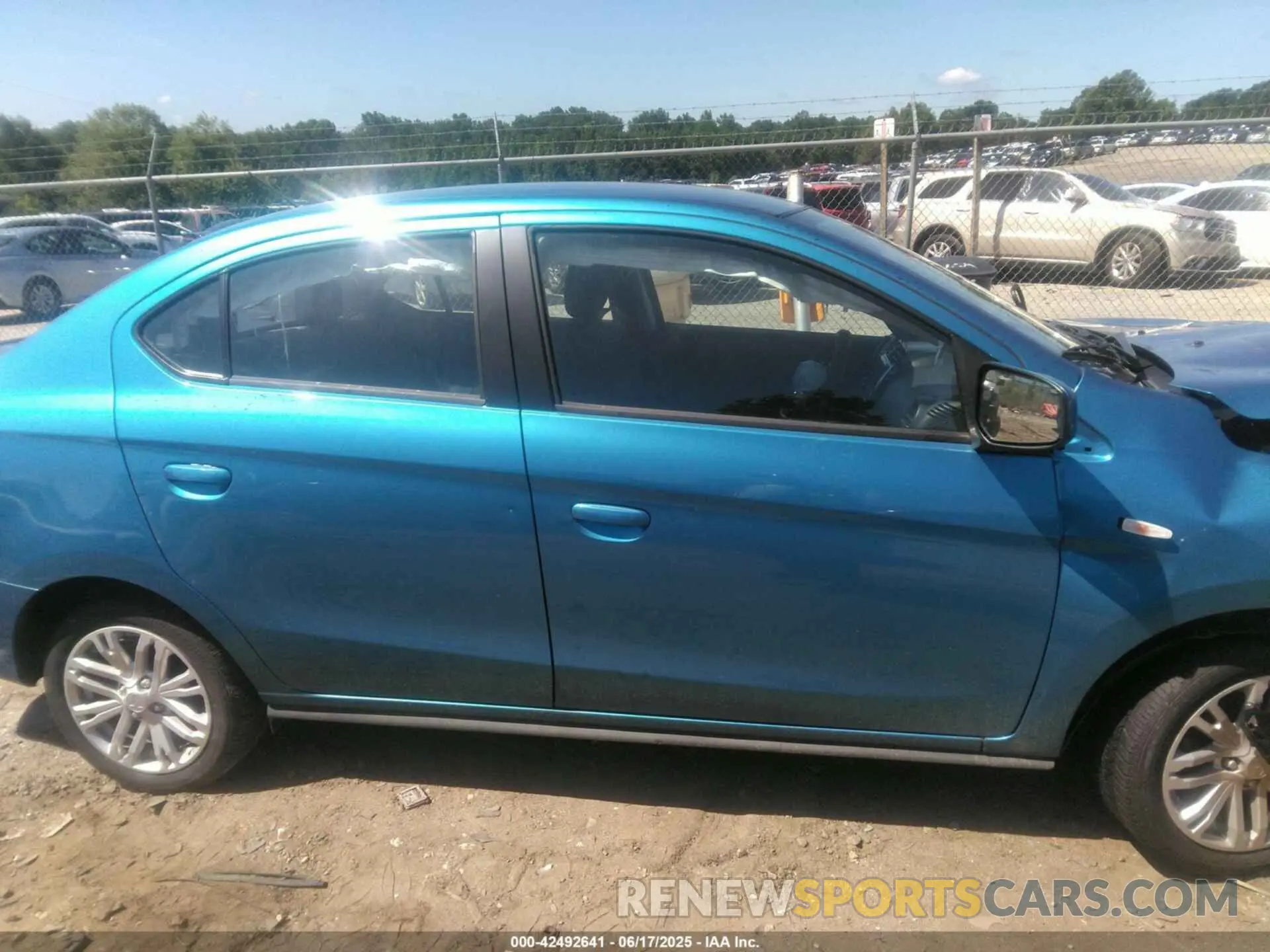 12 fotografías del automóvil dañado ML32FUFJ7RHF14818 MITSUBISHI MIRAGE G4 2024