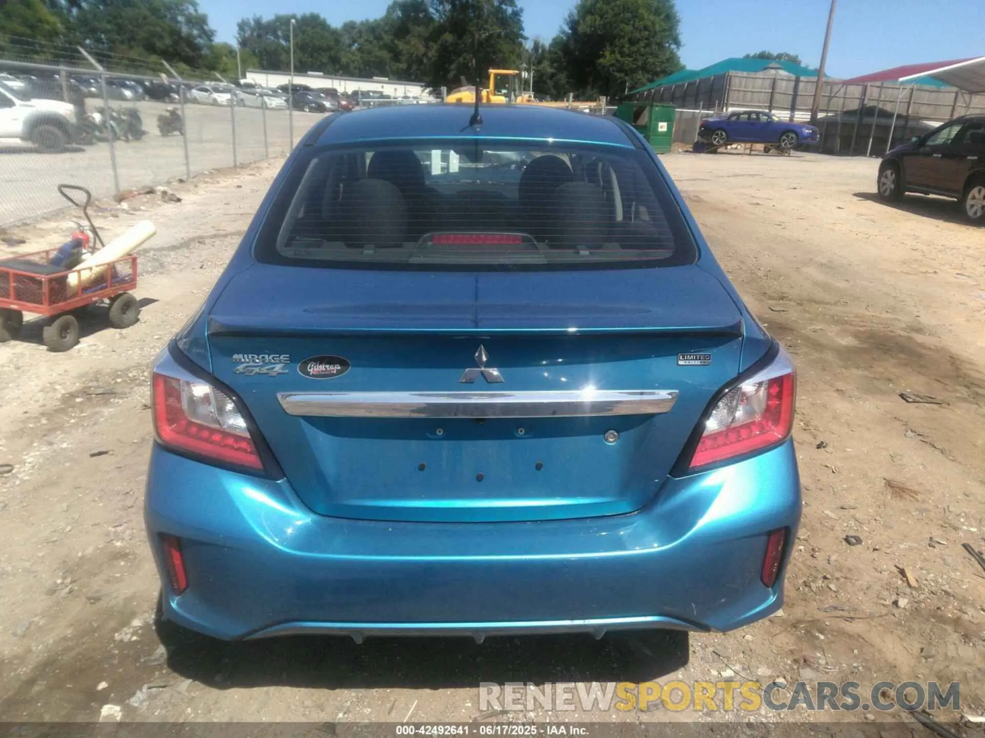 15 fotografías del automóvil dañado ML32FUFJ7RHF14818 MITSUBISHI MIRAGE G4 2024