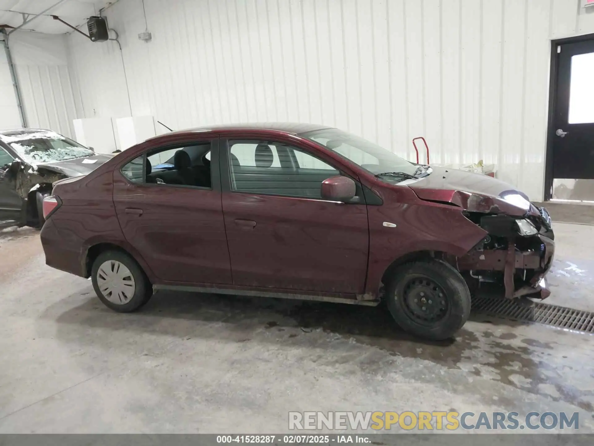 14 fotografías del automóvil dañado ML32FUFJ8RHF08445 MITSUBISHI MIRAGE G4 2024