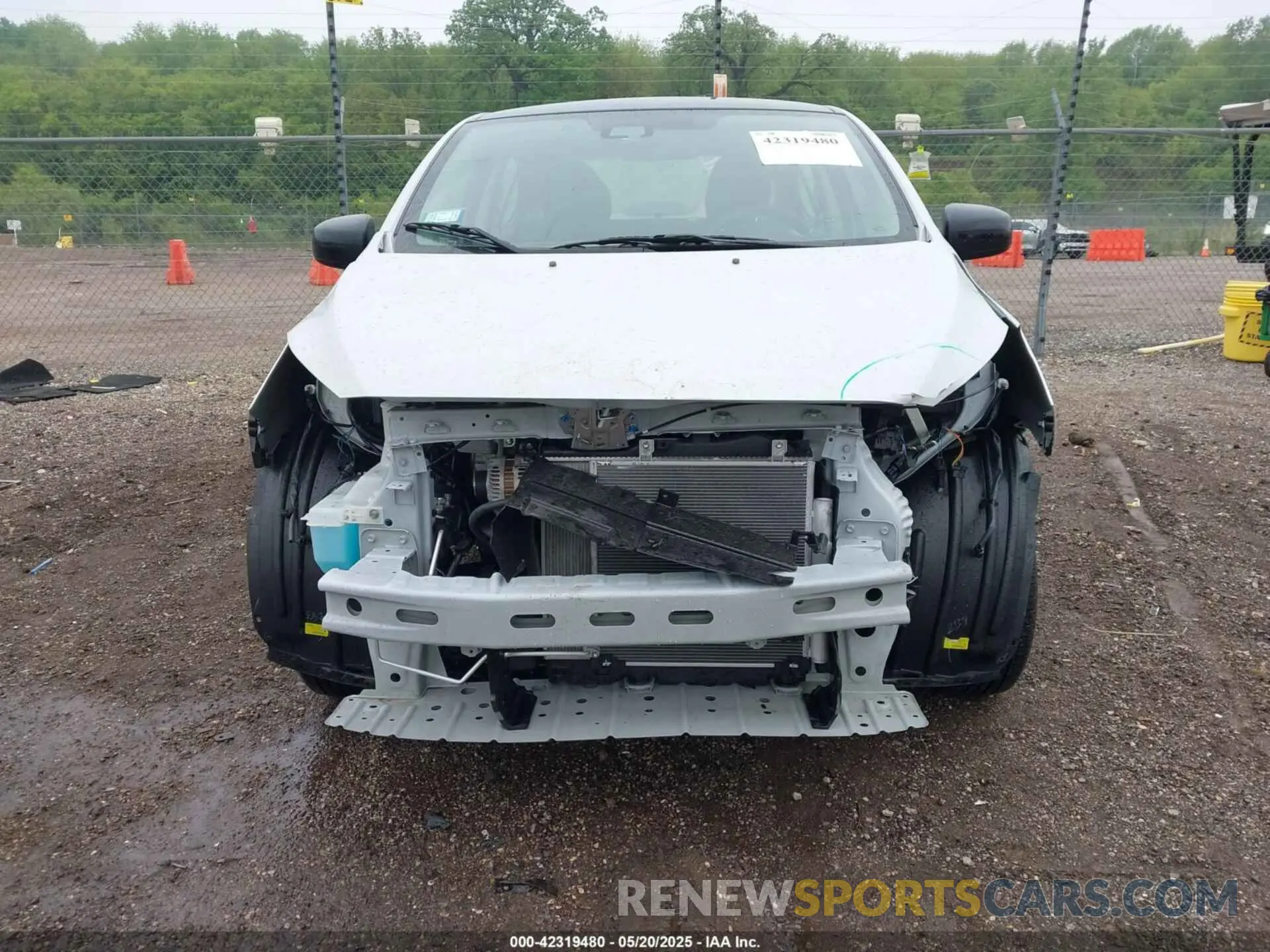12 fotografías del automóvil dañado ML32FUFJ9RHF18451 MITSUBISHI MIRAGE G4 2024