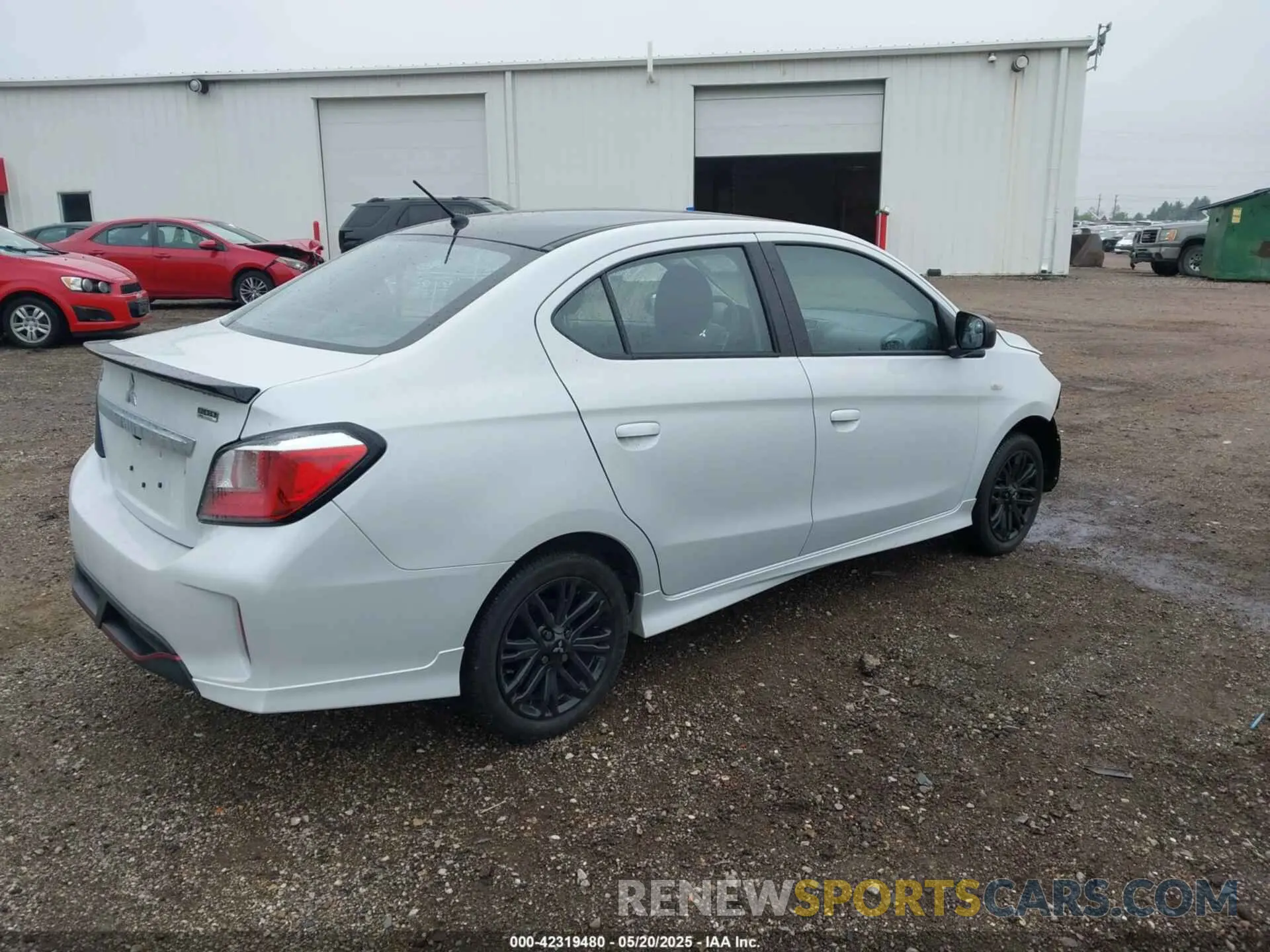 4 fotografías del automóvil dañado ML32FUFJ9RHF18451 MITSUBISHI MIRAGE G4 2024