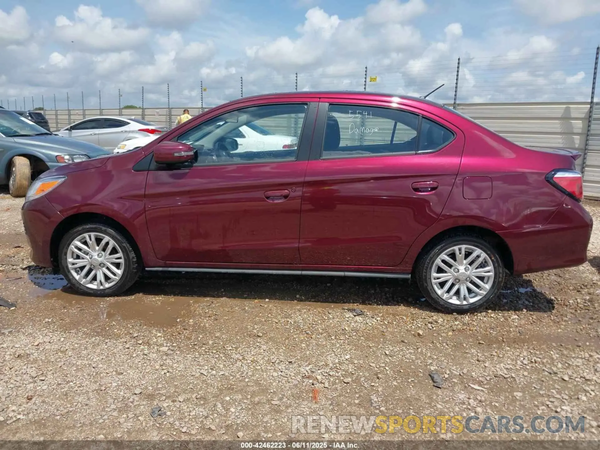 14 fotografías del automóvil dañado ML32FVFJ1RHF20264 MITSUBISHI MIRAGE G4 2024