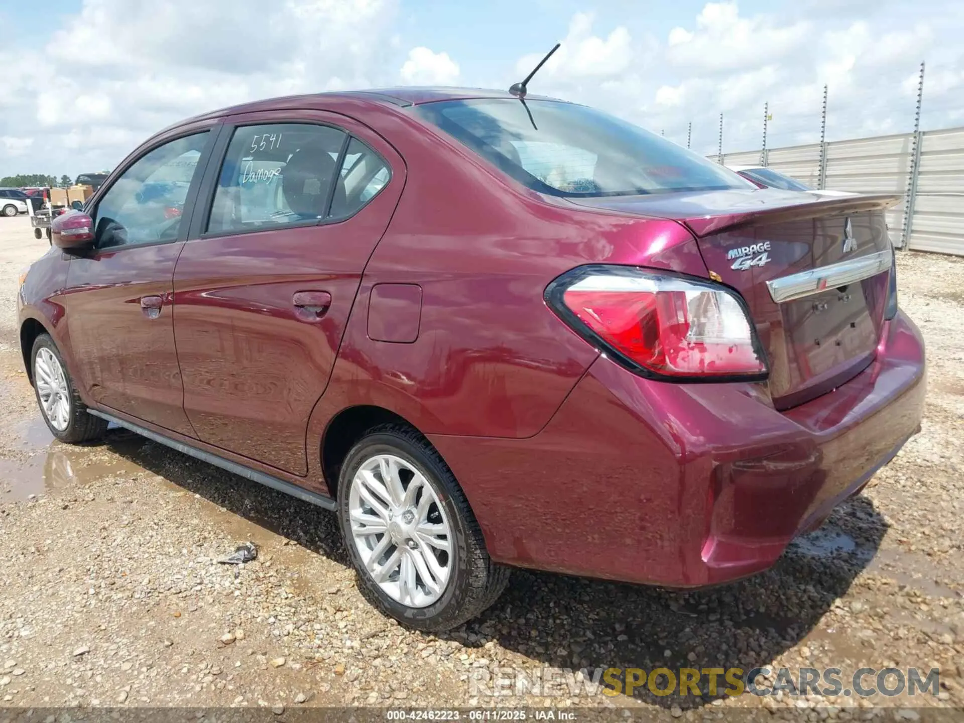 3 fotografías del automóvil dañado ML32FVFJ1RHF20264 MITSUBISHI MIRAGE G4 2024
