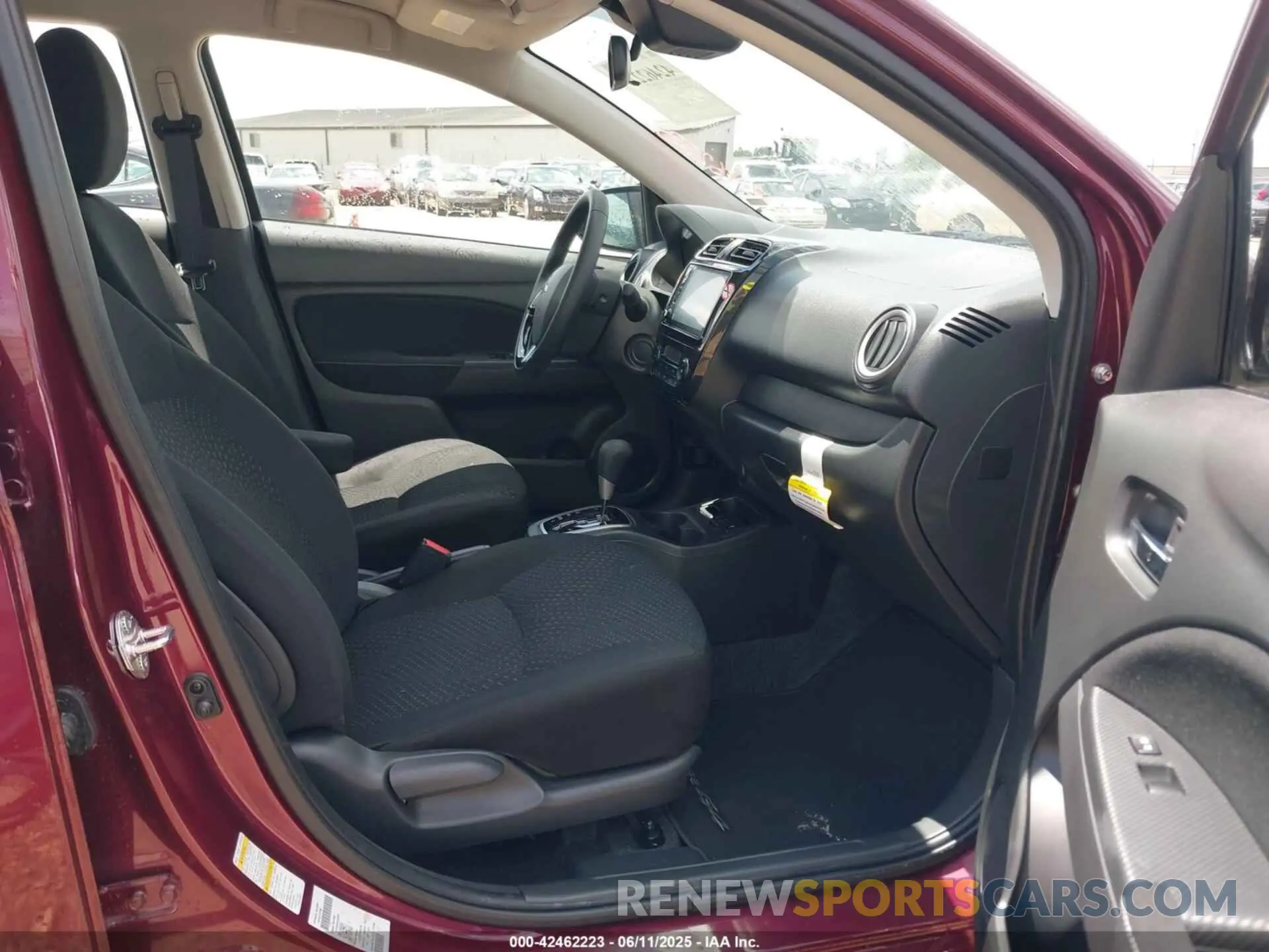 5 fotografías del automóvil dañado ML32FVFJ1RHF20264 MITSUBISHI MIRAGE G4 2024