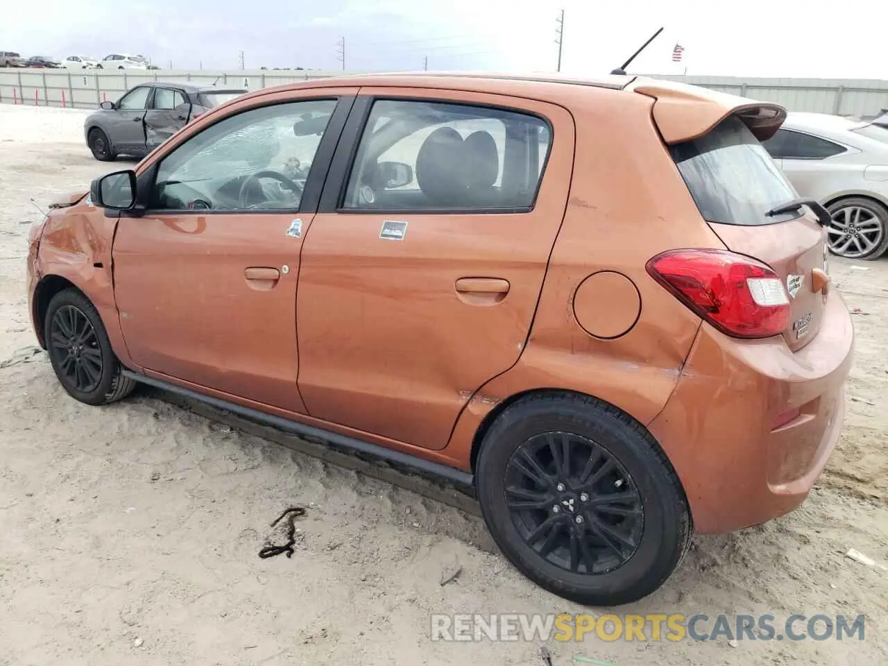 2 fotografías del automóvil dañado ML32A5HJ3KH011386 MITSUBISHI MIRAGE LE 2019