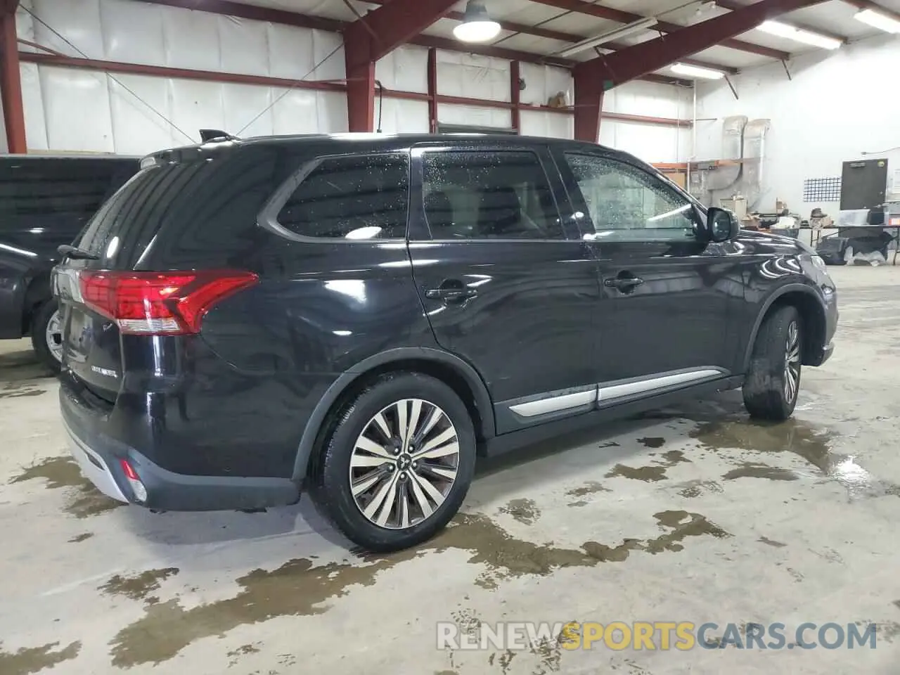 3 fotografías del automóvil dañado JA4AD2A32KZ047732 MITSUBISHI OUTLANDER 2019