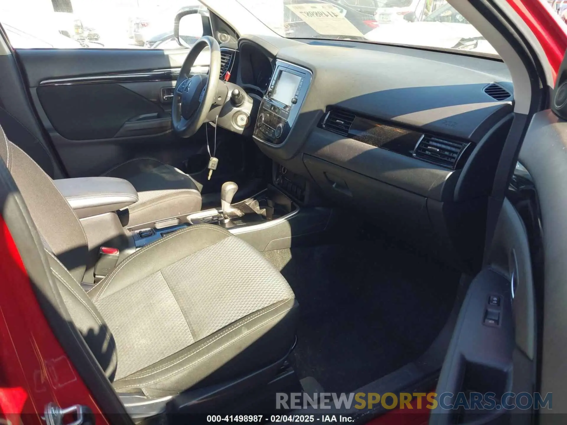 5 fotografías del automóvil dañado JA4AD2A33KZ026078 MITSUBISHI OUTLANDER 2019