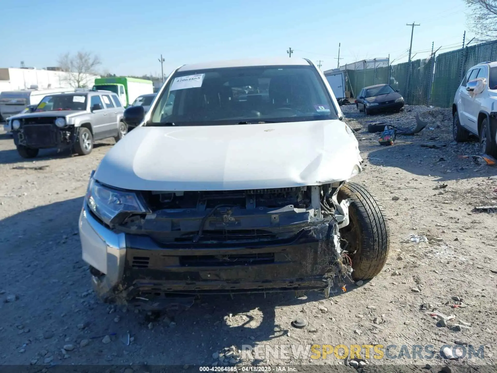 11 fotografías del automóvil dañado JA4AD2A36KZ038502 MITSUBISHI OUTLANDER 2019