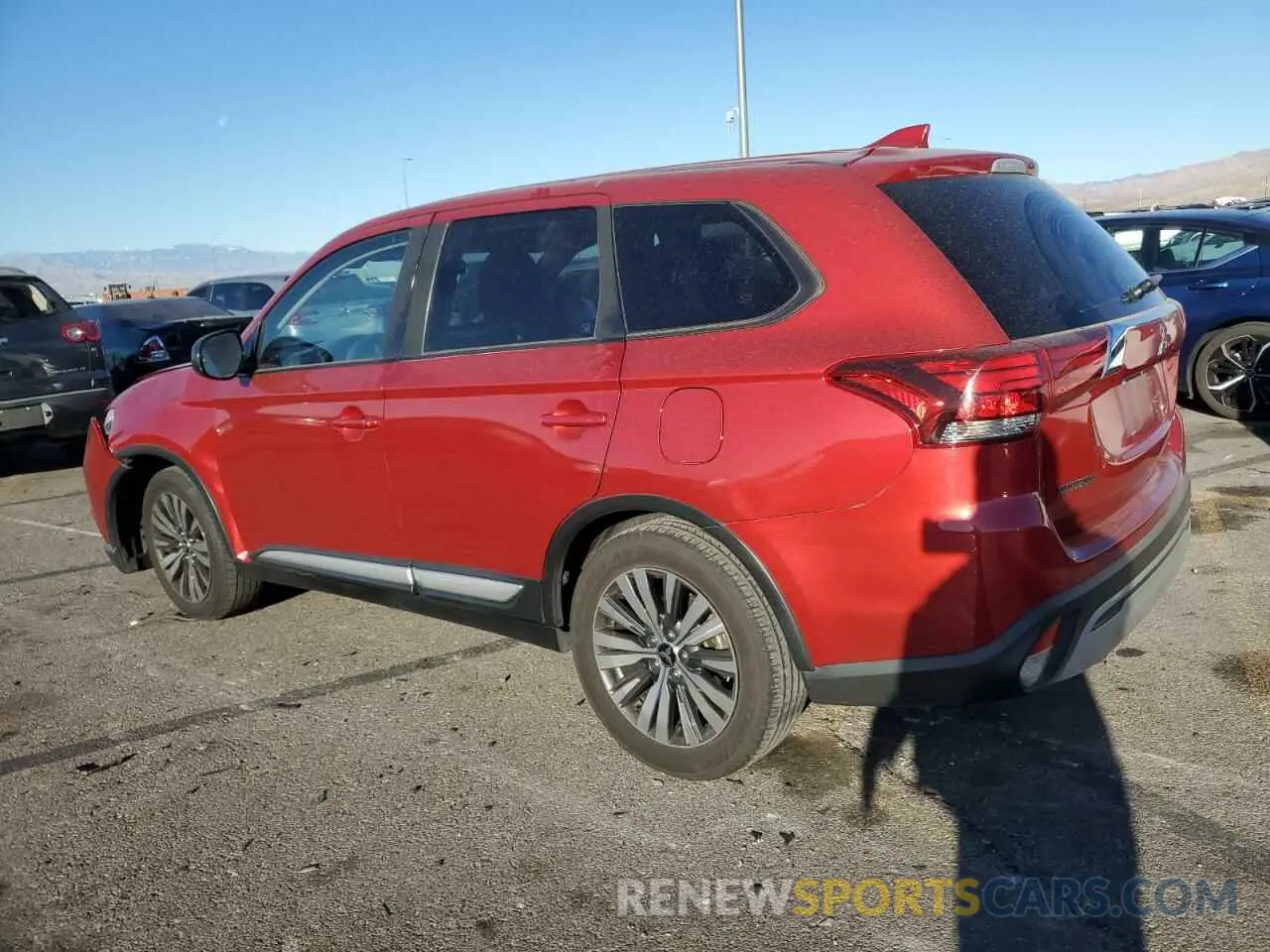 2 fotografías del automóvil dañado JA4AD2A36KZ055266 MITSUBISHI OUTLANDER 2019